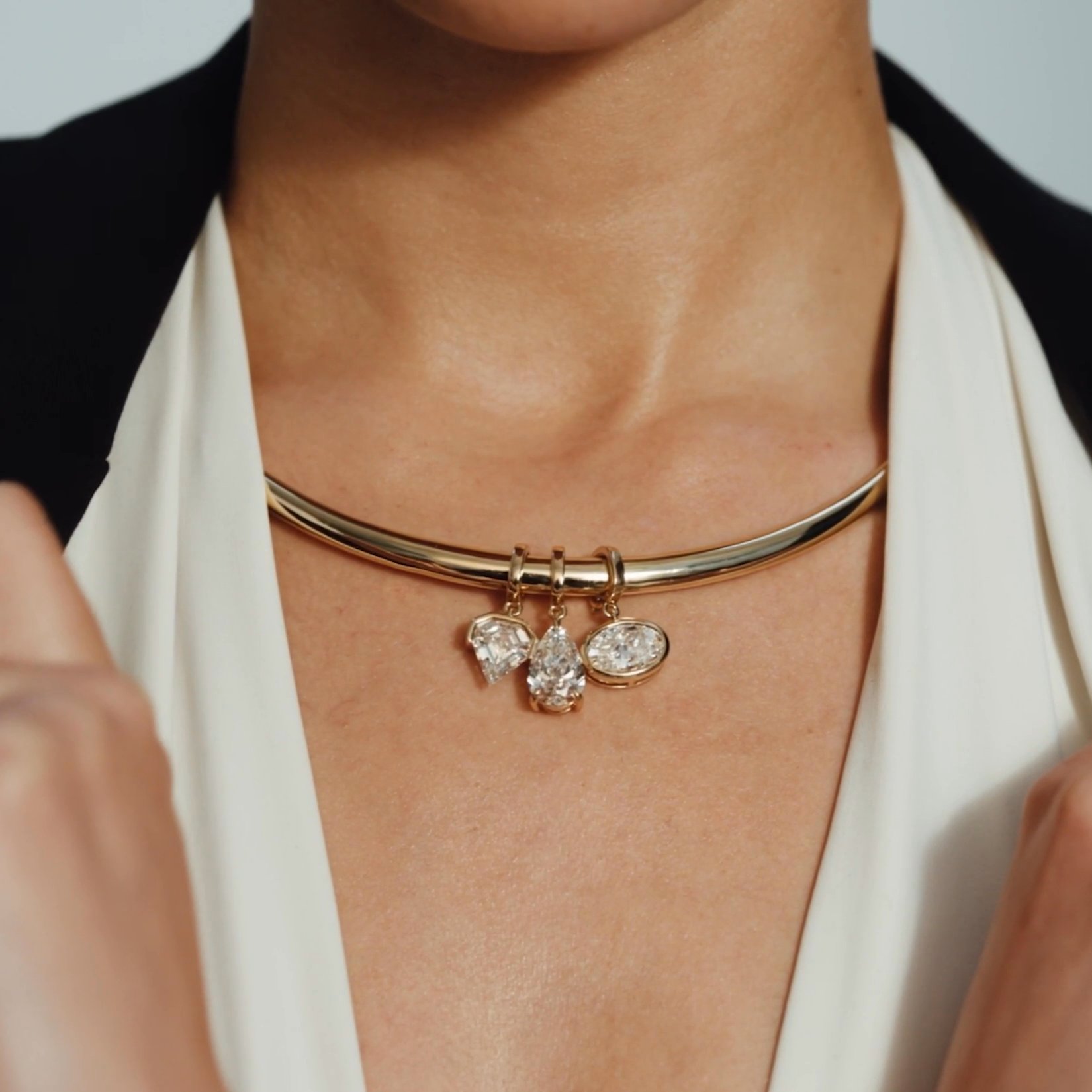 Collar with Drop Pendant | Pear | 14k | Yellow Gold | chainLength: 16.5