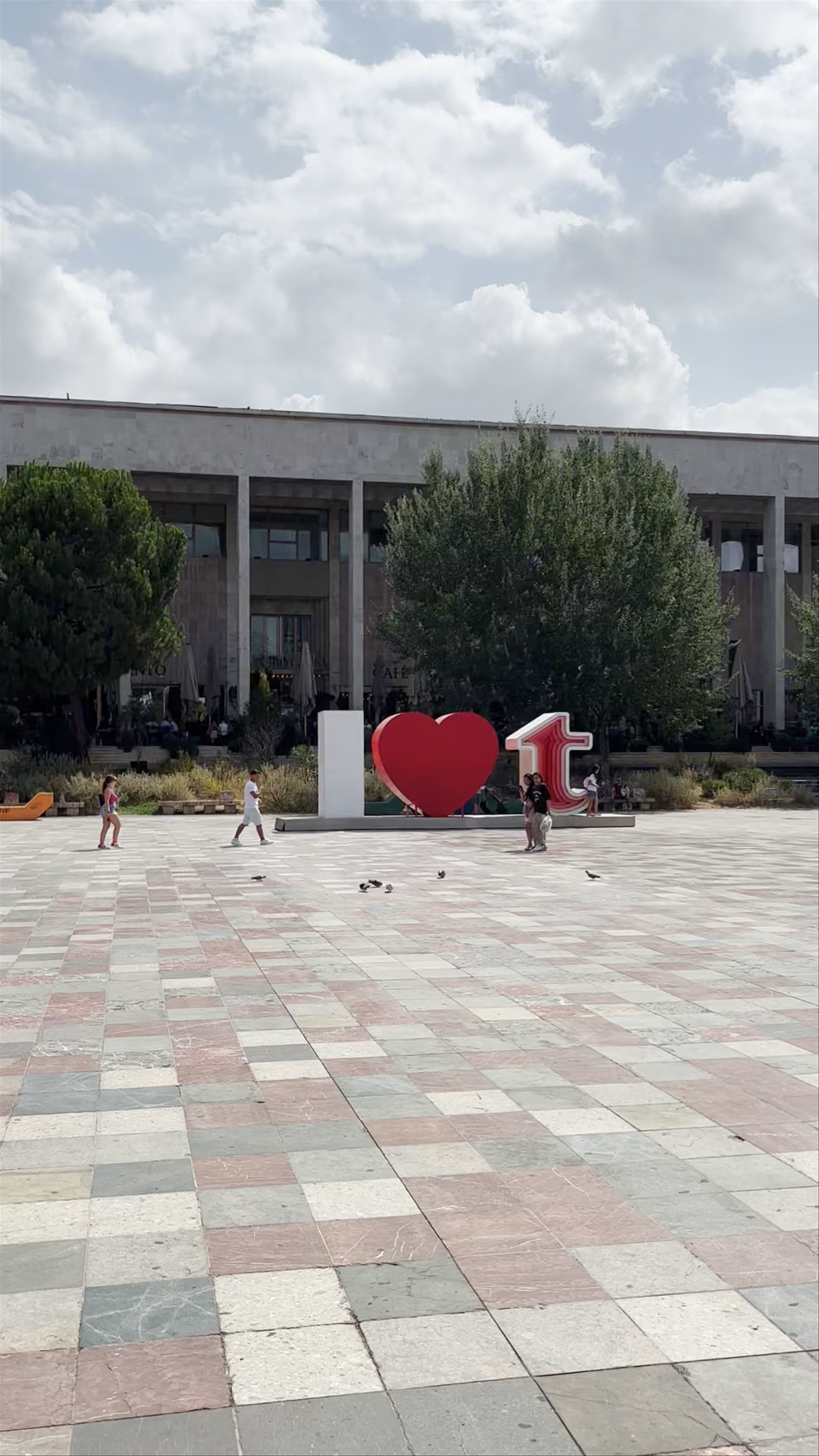 Skanderbeg Square