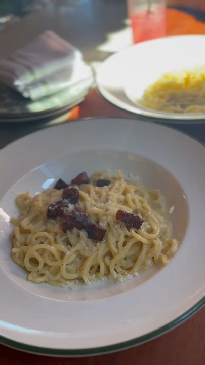 Capri - Cacio e pepe & carbonara - Italian Near Me - Boston, Massachusetts