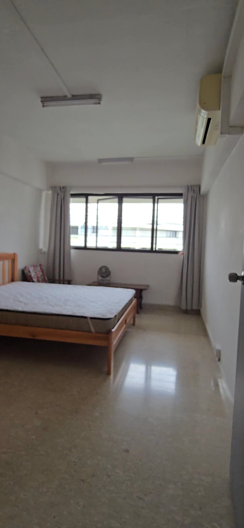 Common Room (HDB) for Rent in  409 Hougang Avenue 10 - Image 5
