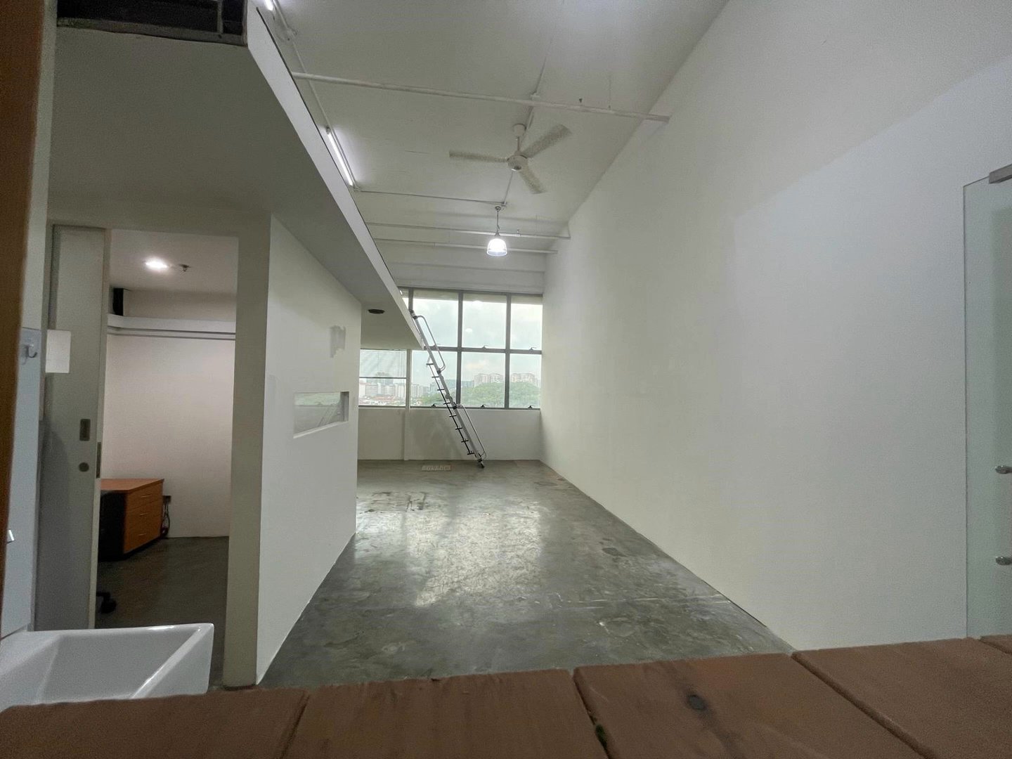 Light Industrial (B1) for Rent in  The Crescent @ Kallang - Image 12