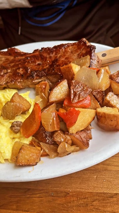 The Bronx Public - Brunch - Sports Bars Near Me - Bronx, New York