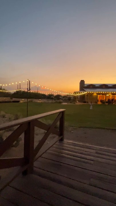 Tanque Verde Guest Ranch - Barn Outside - Hotels Near Me - Tucson, Arizona