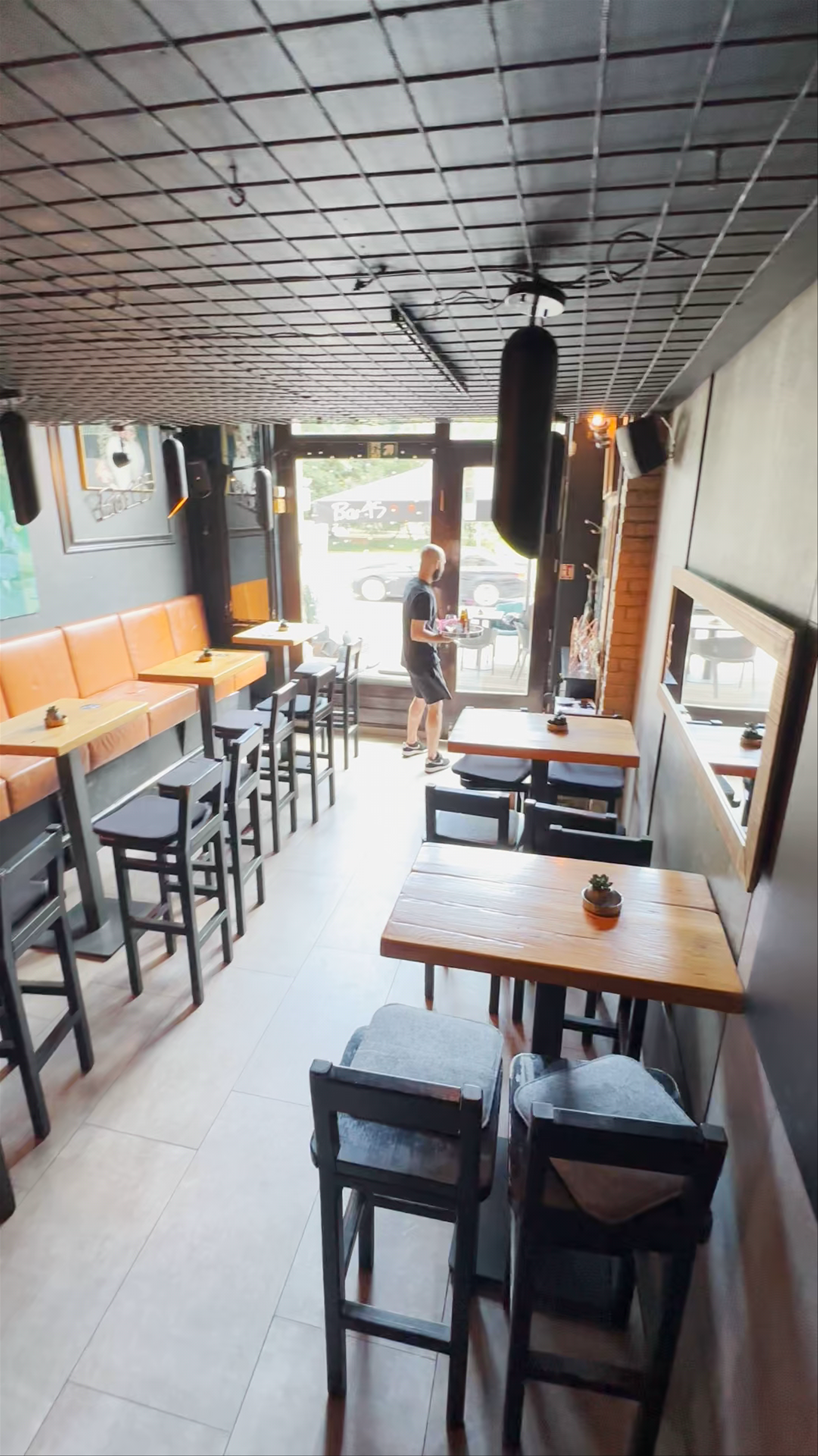 Caffe Bar 45