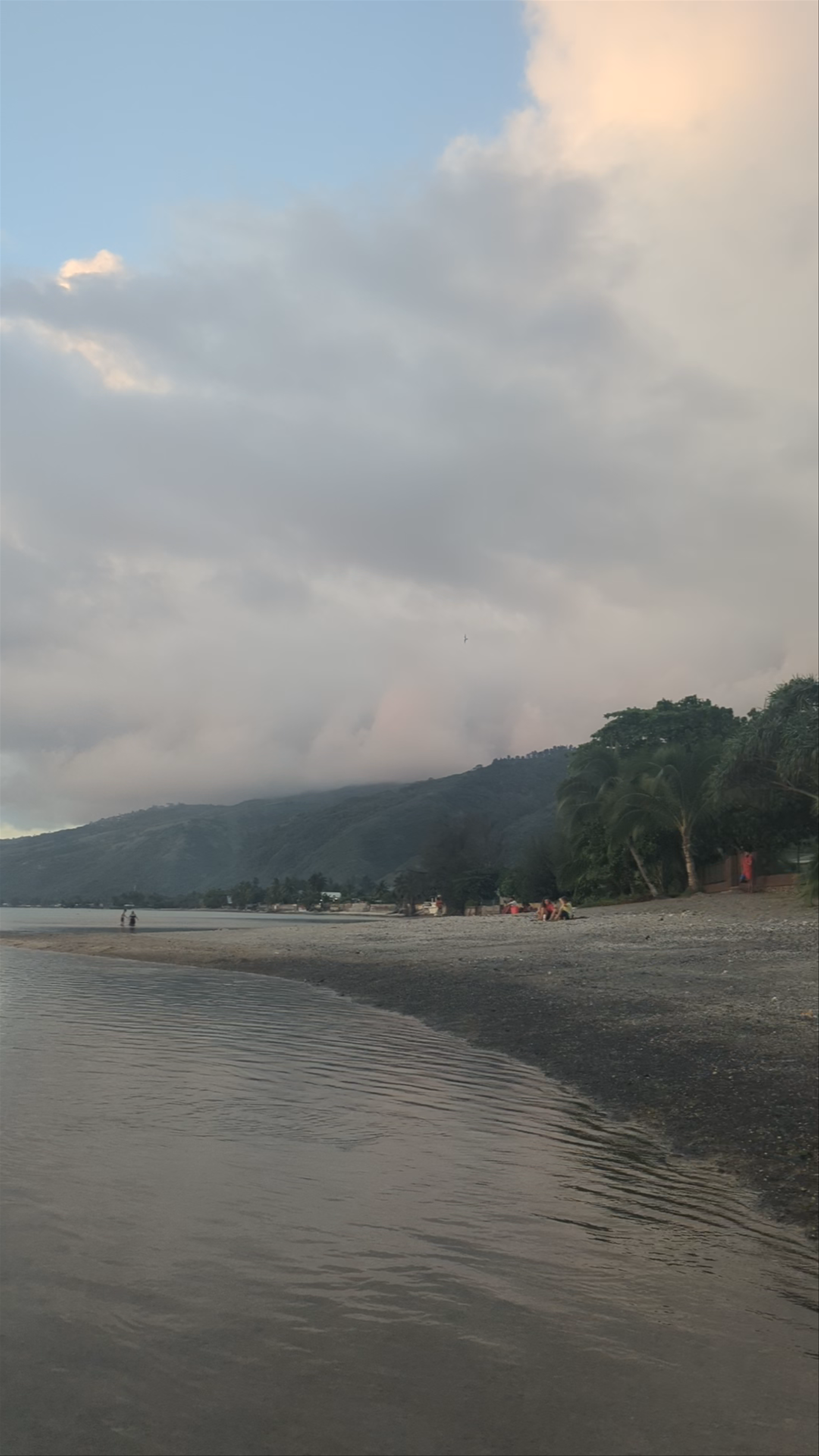 Plage publique de Rohotu