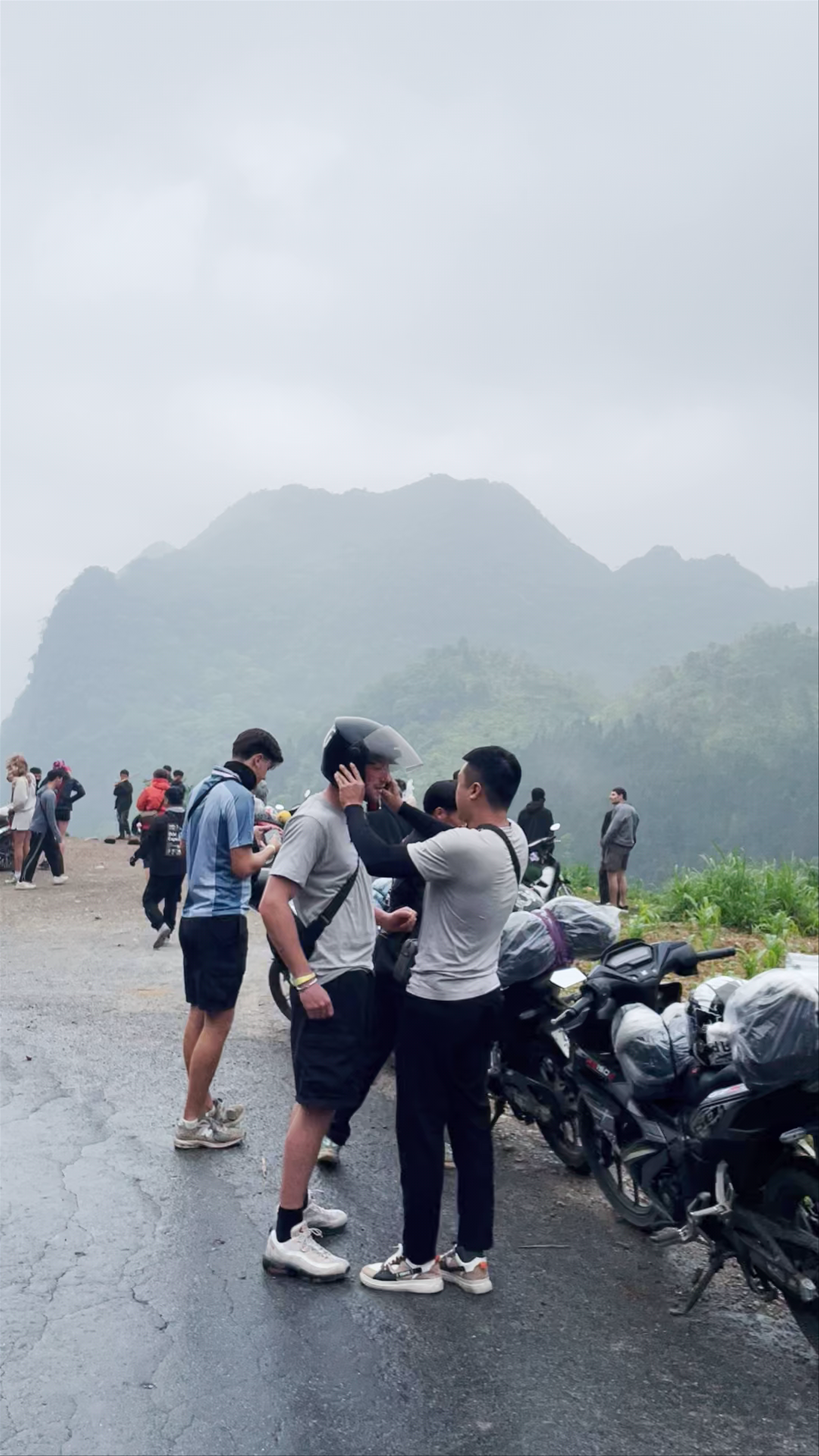 View Thuỵ Sĩ Hà Giang (Dốc 9 Khoanh)