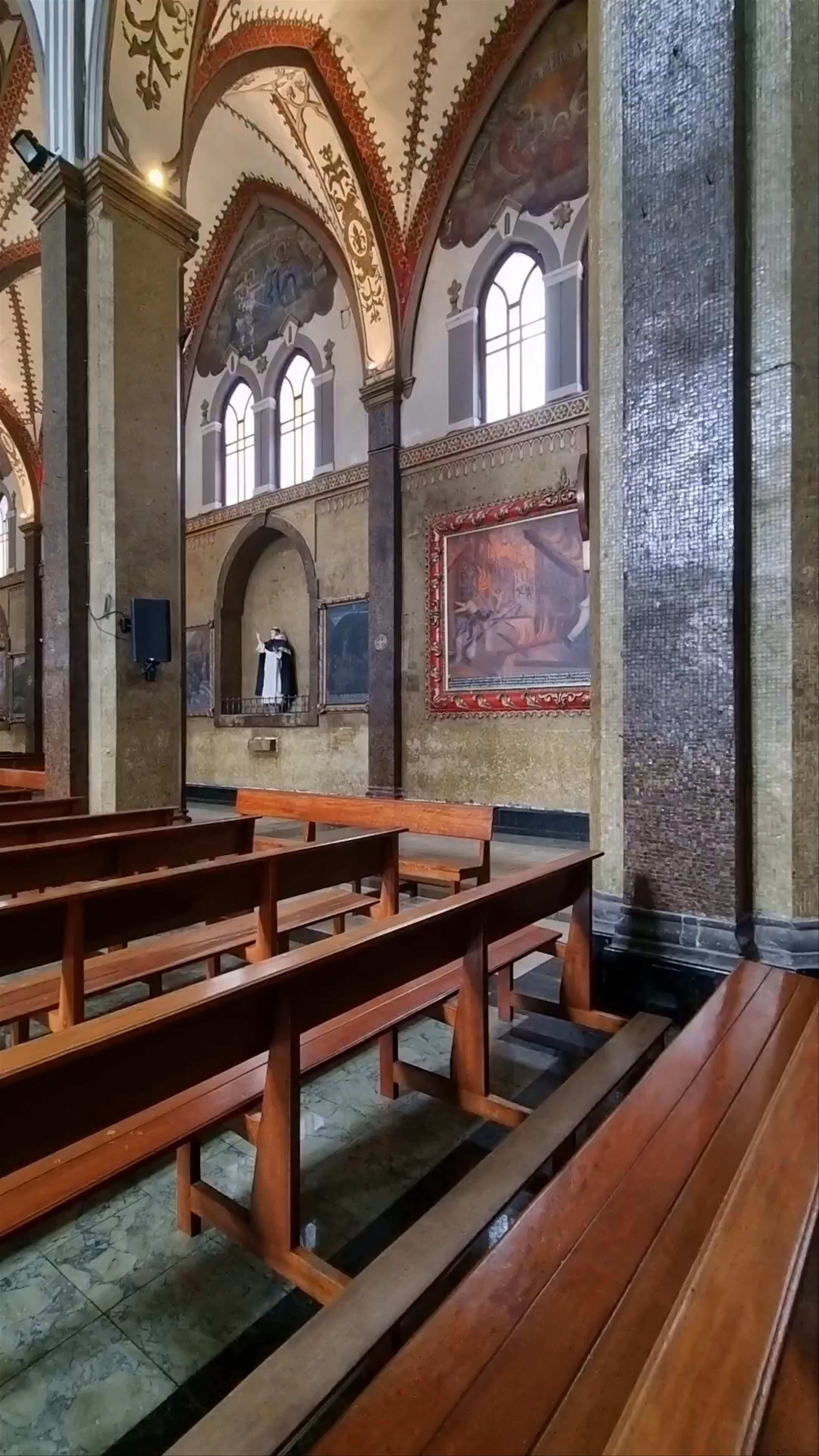 Santuario y Basílica Católica Nuestra Señora del Rosario de Agua Santa de Baños: A Spiritual Journey in Ecuador