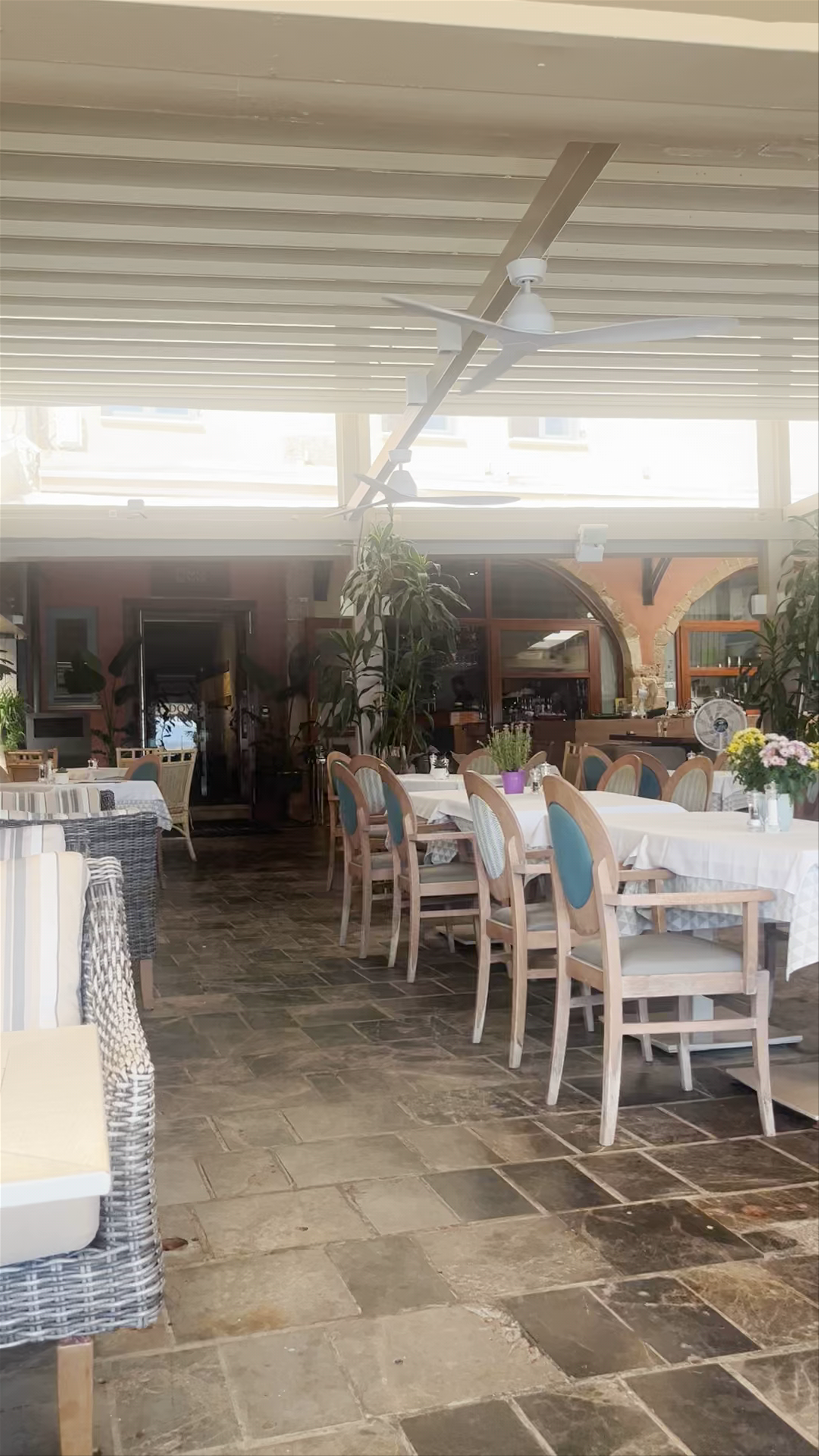 Zepos Restaurant