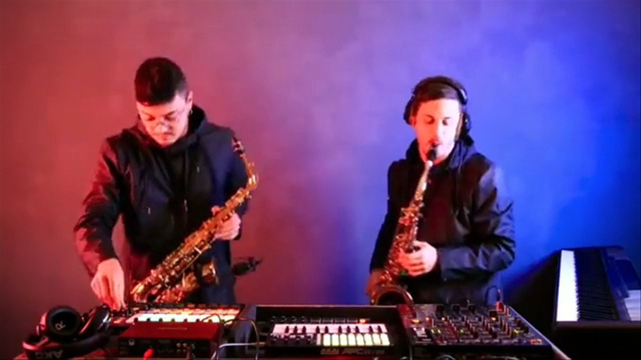 Double Sax & DJ - Everything In Its Right Place - video 5