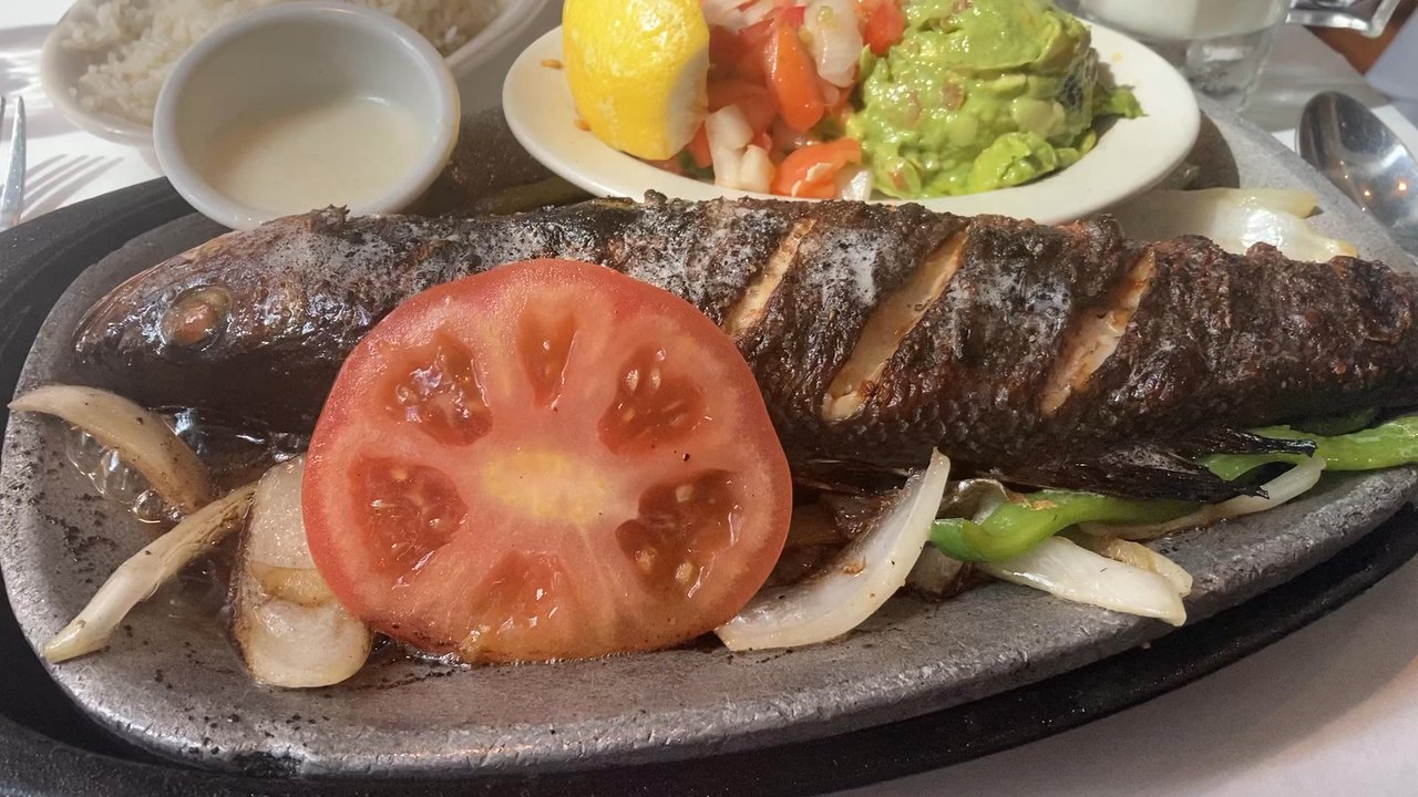 Lauriol Plaza - Amazing - Mexican Near Me - Washington, DC, District of Columbia