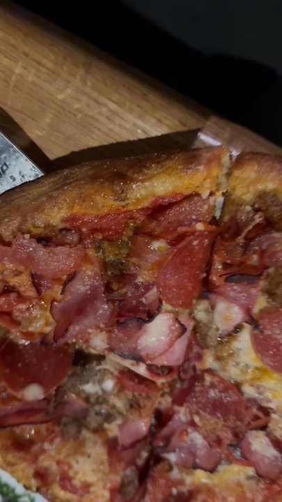 Mellow Mushroom Charlottesville - doesn't this pizza look good. wow - Pizza Near Me - Charlottesville, Virginia