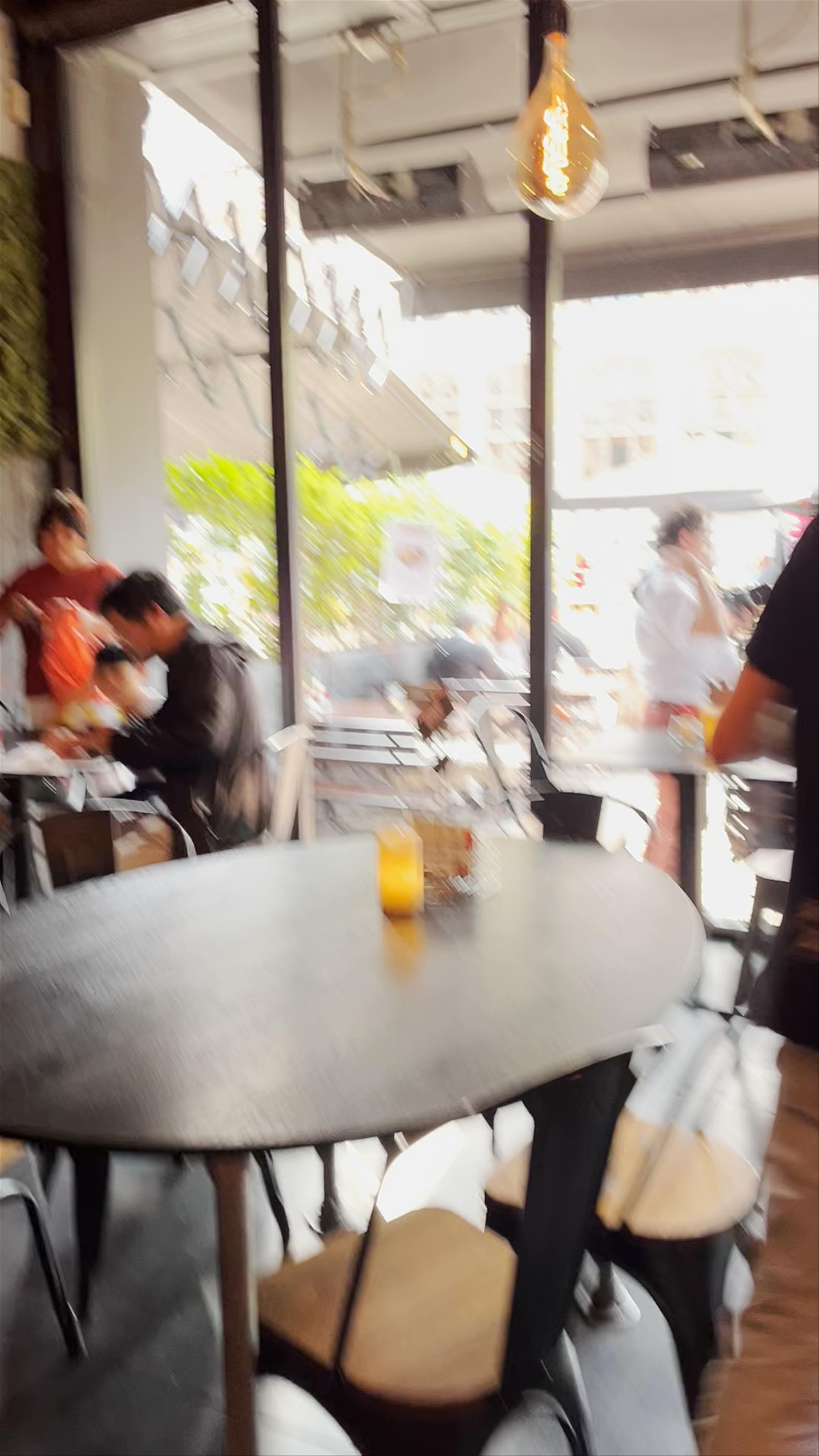 Poule & Poulette: Charming Outdoor Dining in Ghent’s Historic Korenmarkt