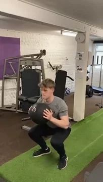 Goblet squat with ball
