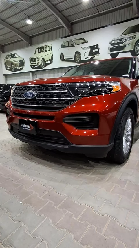 Ford Explorer XLT 2022