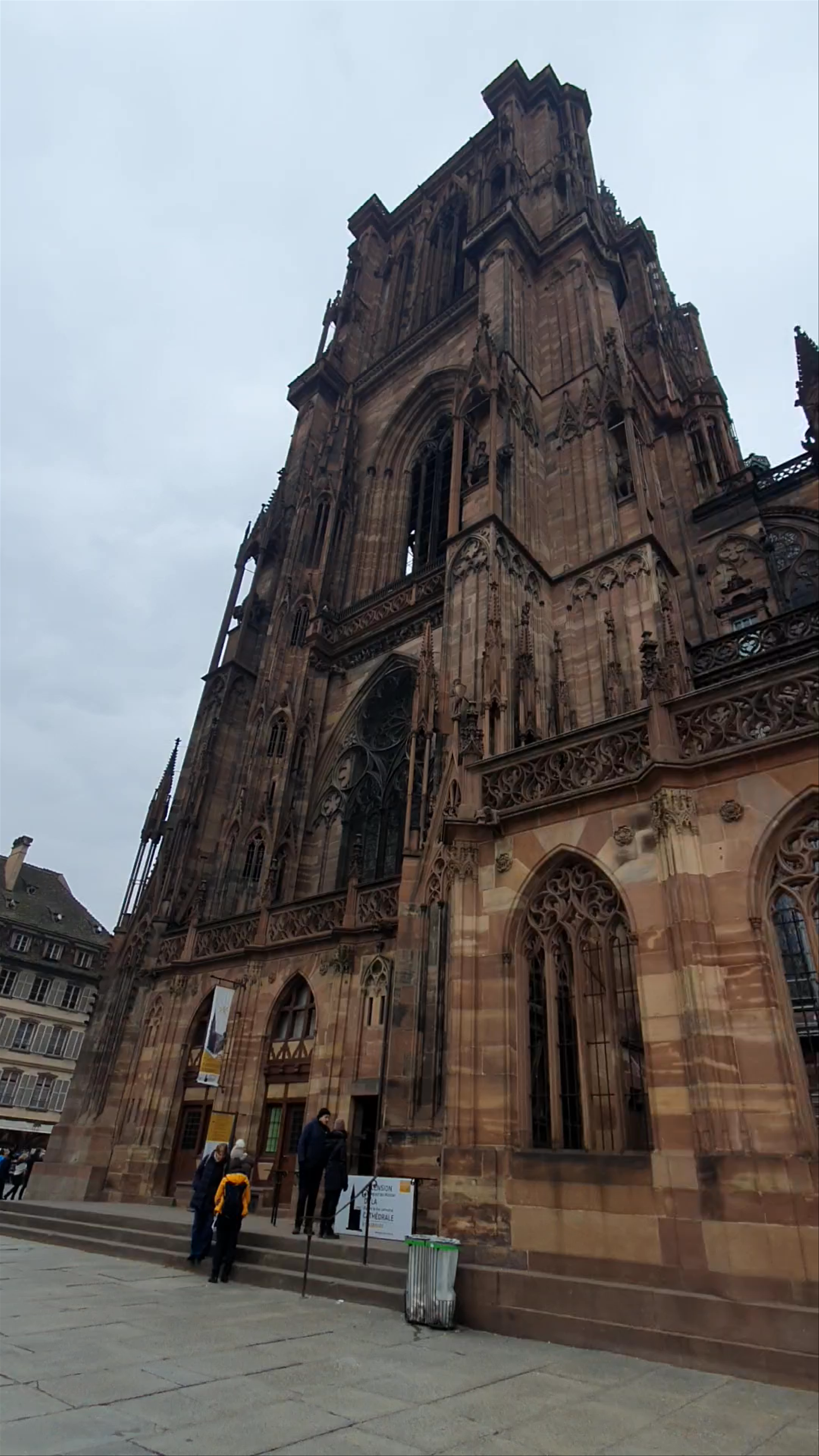 Strasbourg Cathedral and Place du Château: A Gothic Masterpiece in Grand Est, France