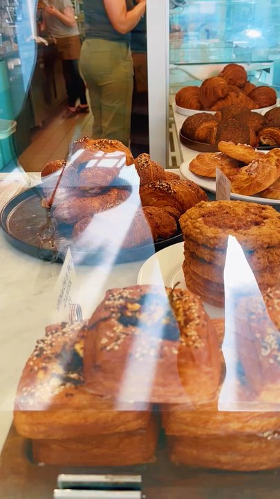 Lost Larson Bakery - Delicious - Coffee & Tea Near Me - Chicago, Illinois