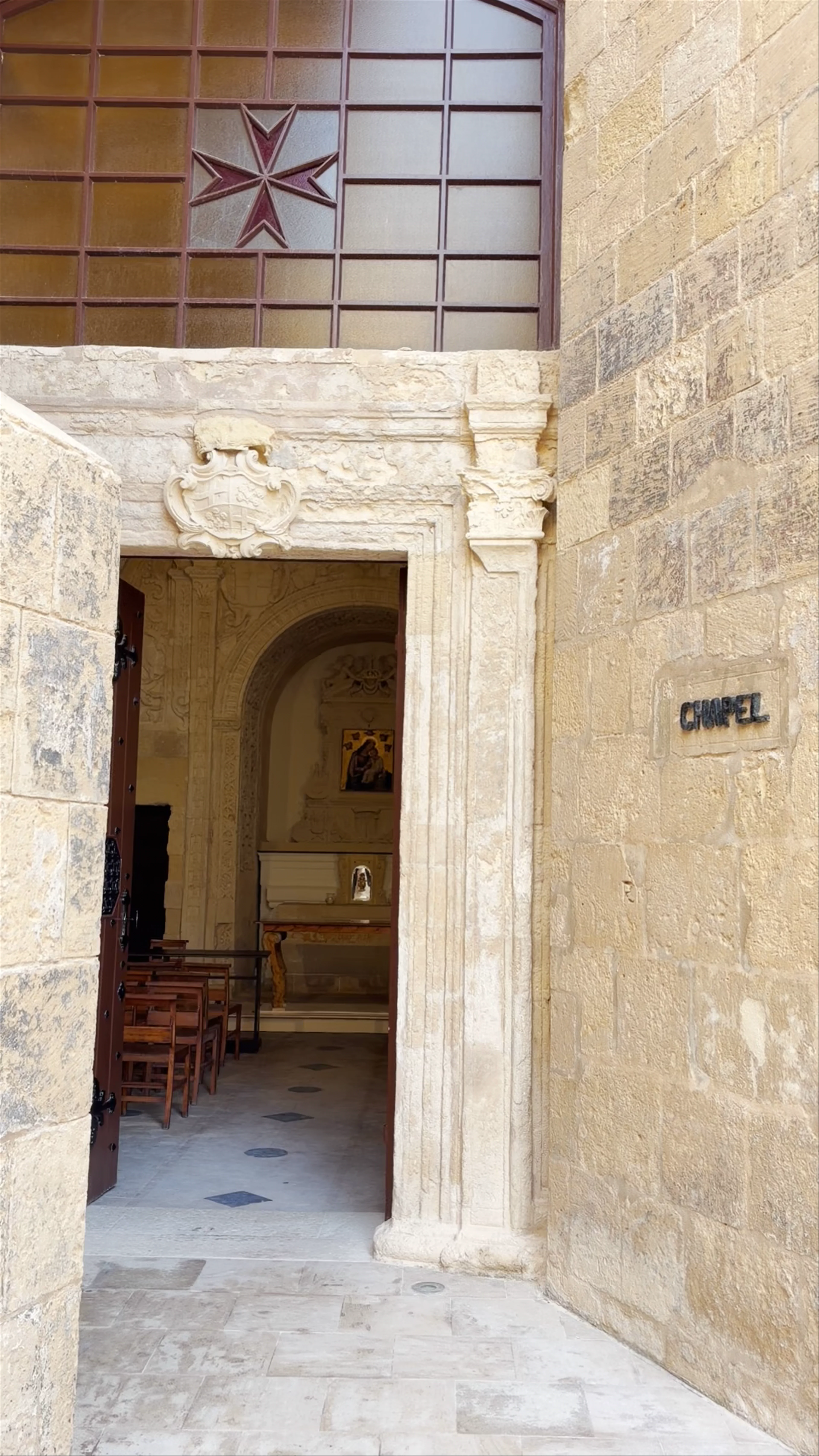 Knisja ta' Sant' Anna, Saint Elmo Bridge, Valletta