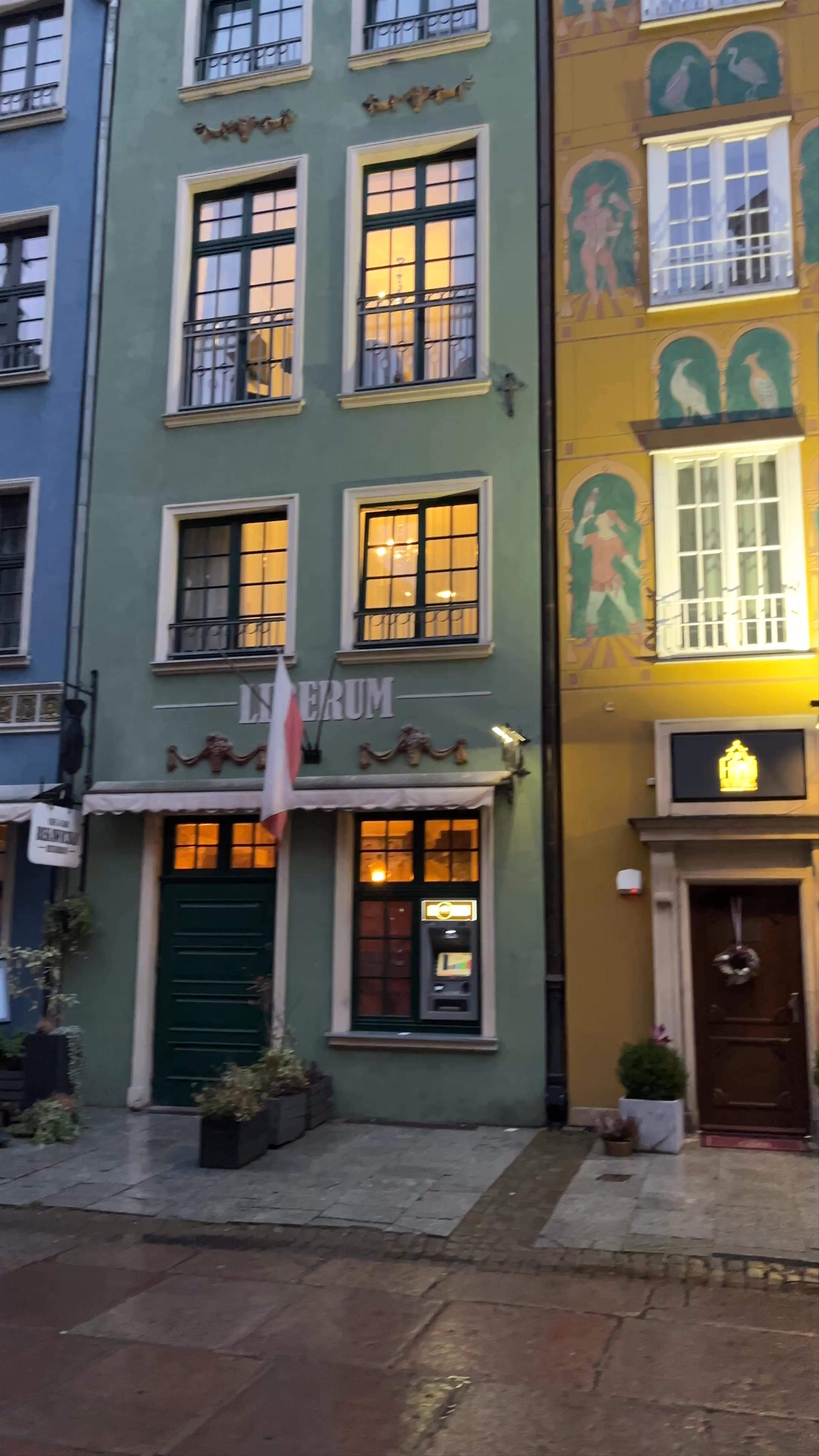 Evening Ambiance in Stare Miasto, Gdańsk - Historic Charm and Cozy Streets