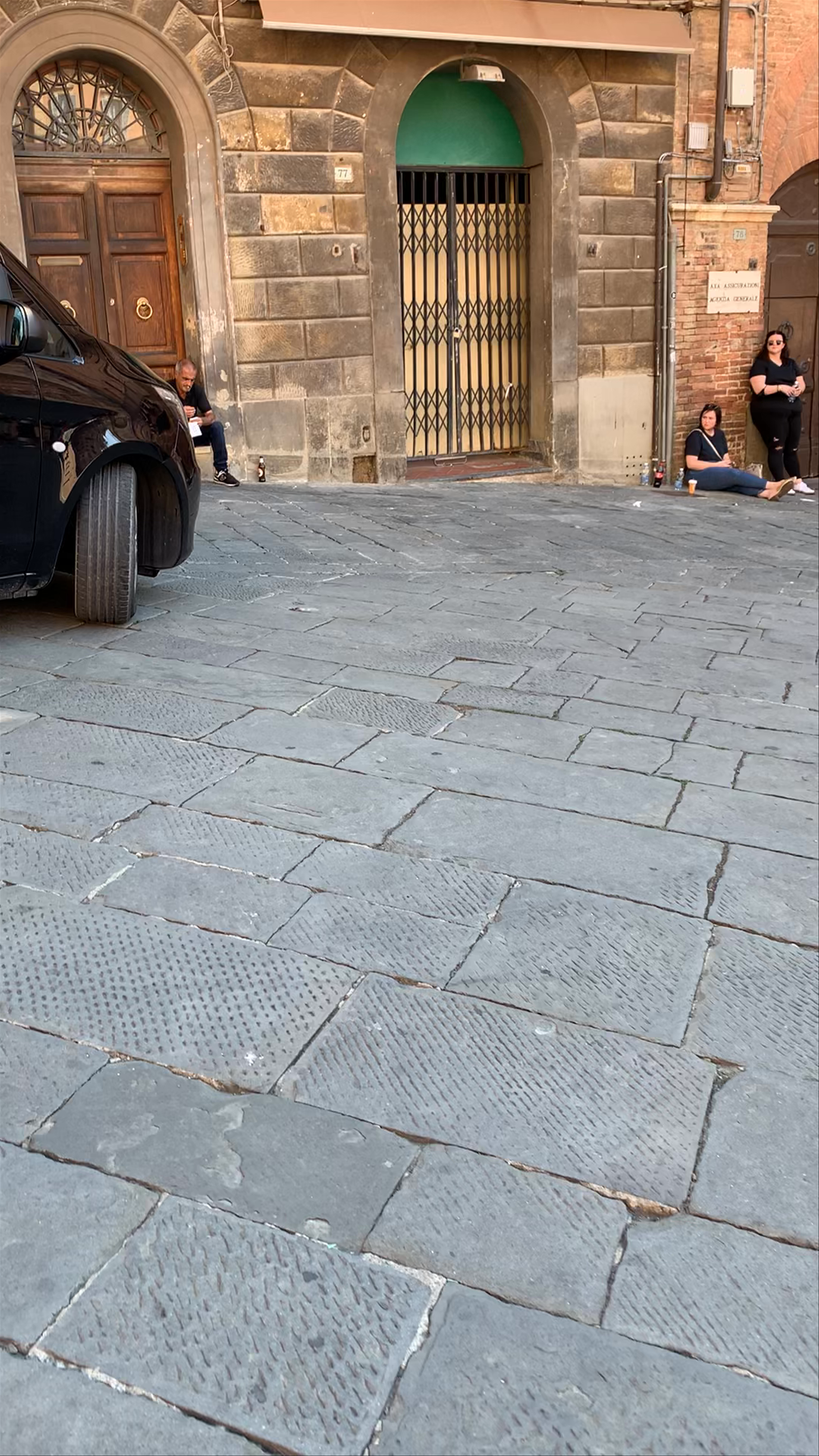 Discovering Siena: Historic Charm & Vibrant Piazza Life