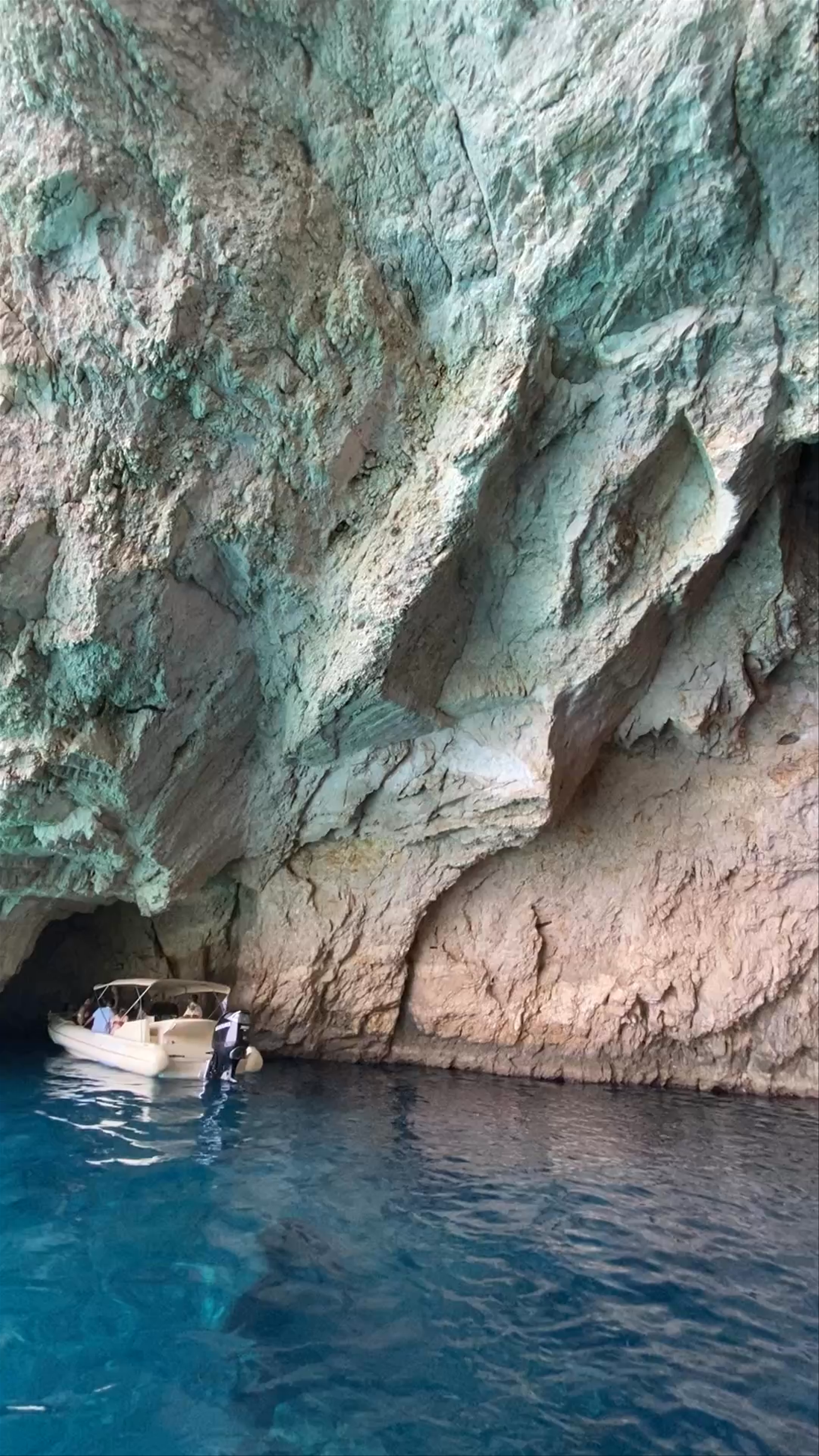 Ypapanti's Cave