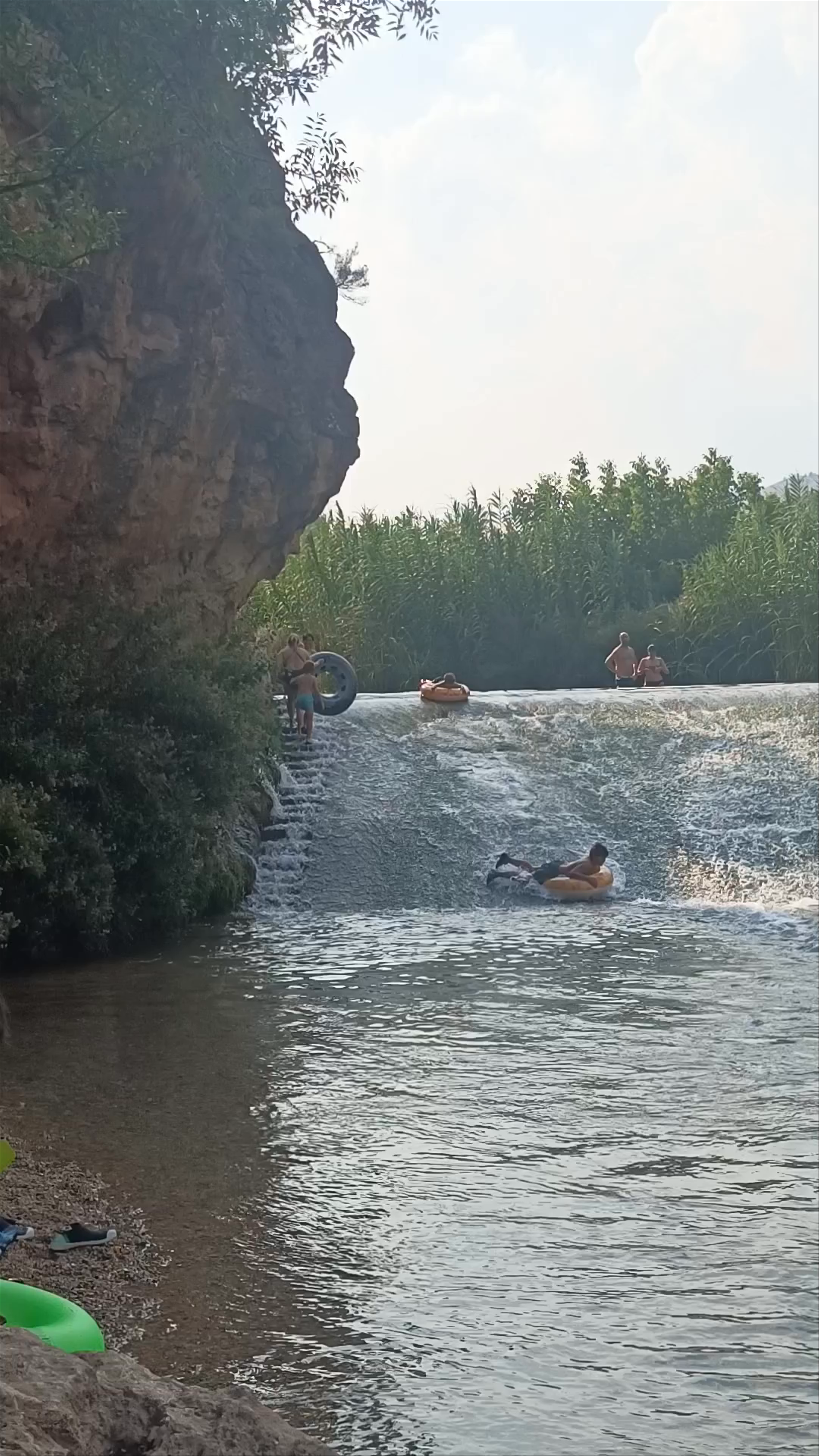 La Presa Bermeja: Refreshing Water Adventure in Spain