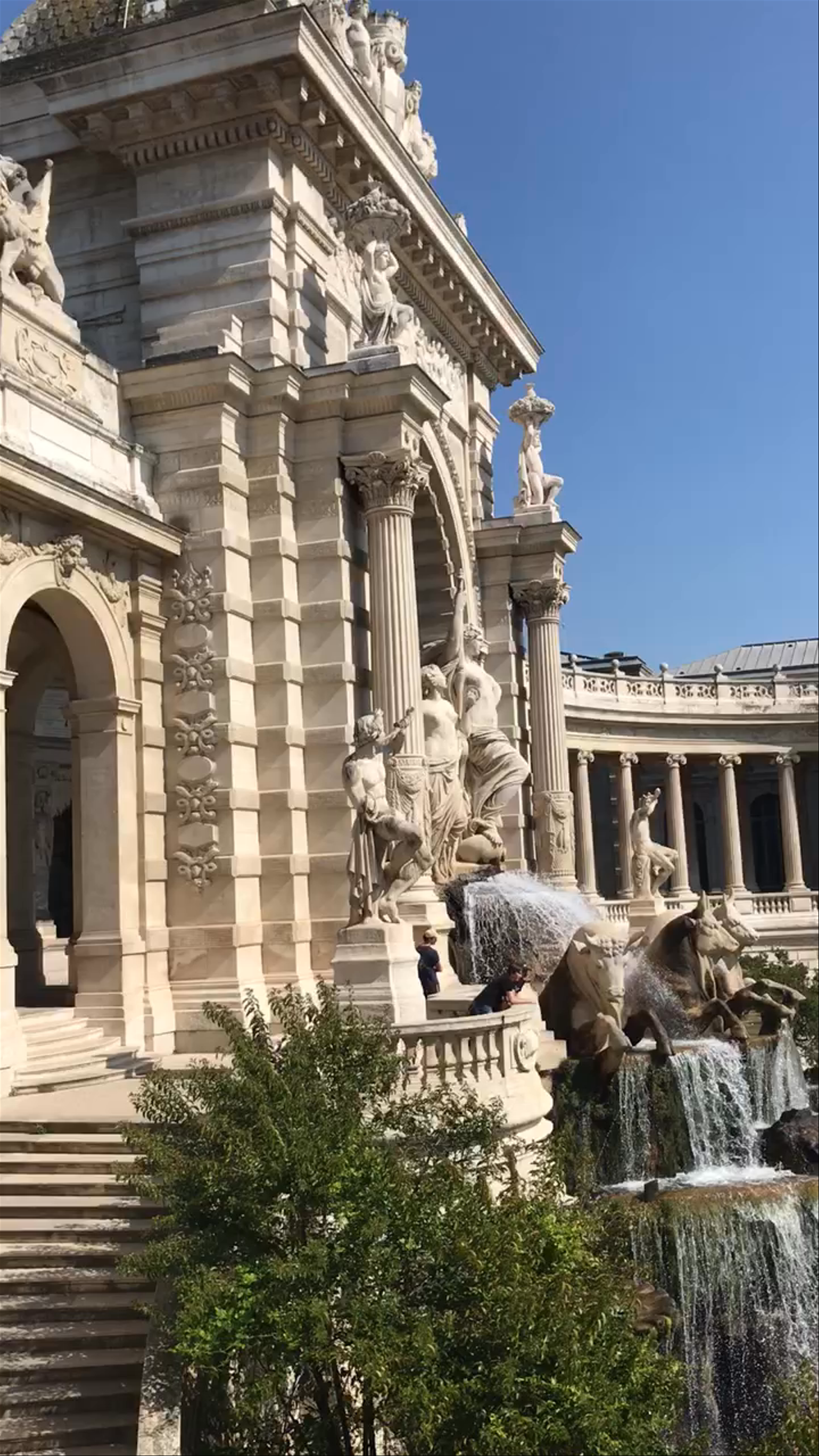 Palais Longchamp: Marseille's Majestic Architectural Fountain