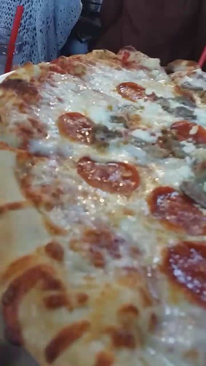 Rocco's Tavern - 5 toppings - Sports Bars Near Me - Pasadena, California