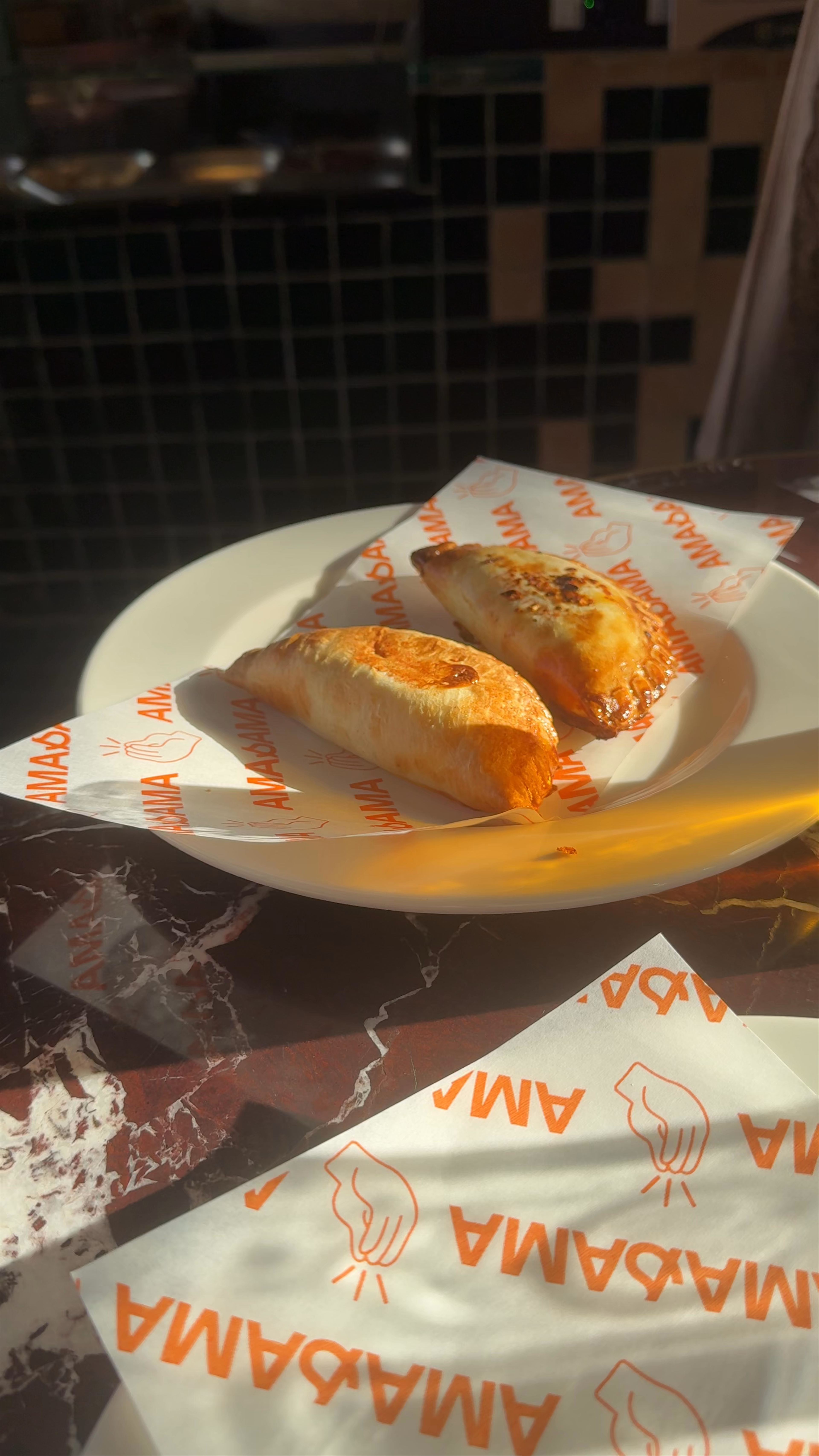 Mercado del Barranco: Vibrant Flavors and Culture in Seville