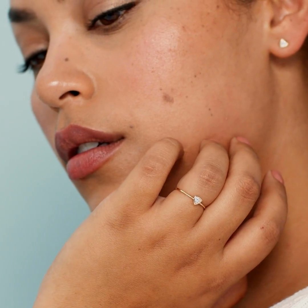Knife-Edge Bezel Ring | Trillion | 14k | White Gold