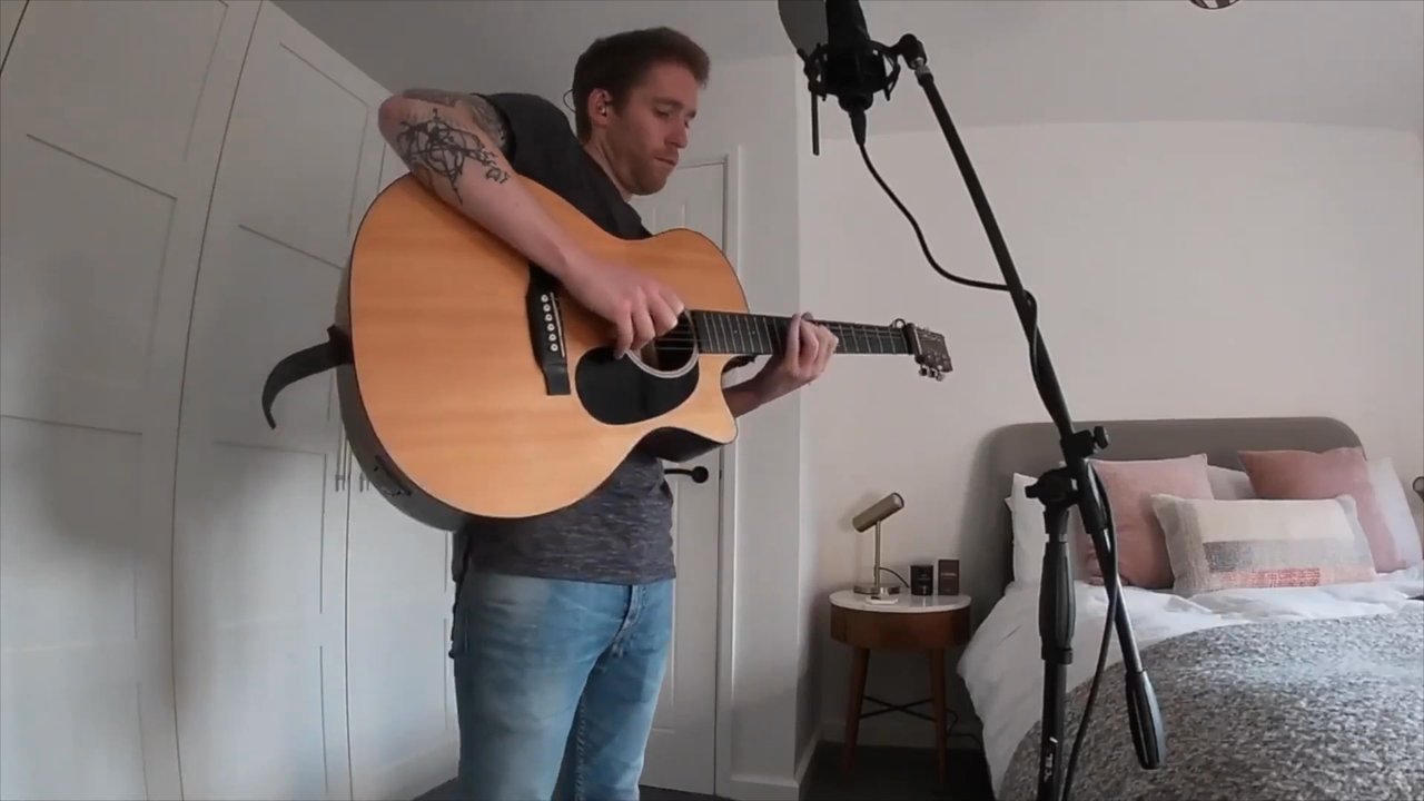 Russ Sings - Live Showreel 2025 - video