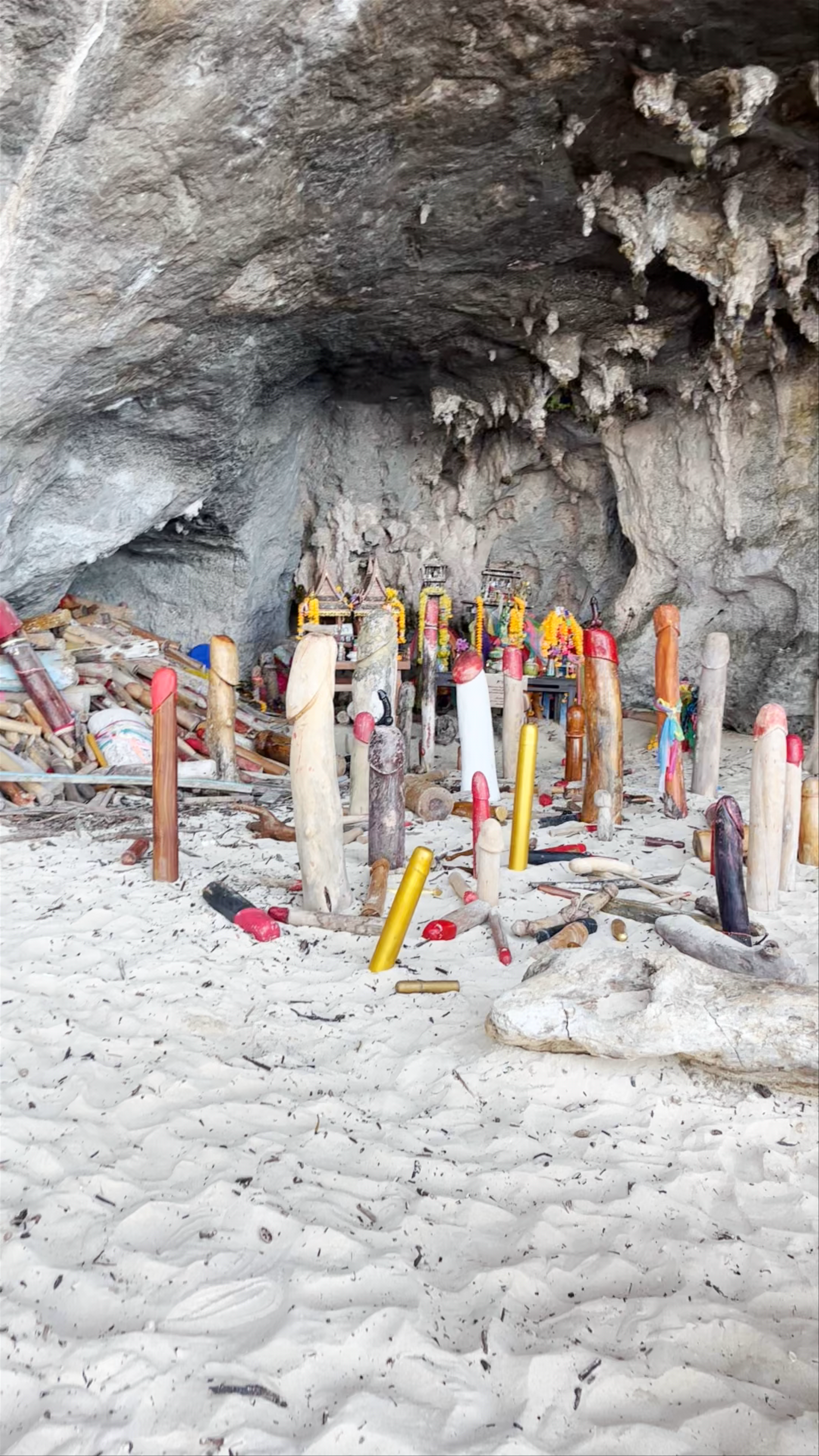 Phra nang Cave Beach