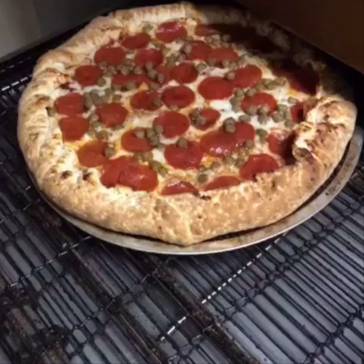 Central Pizza - Pizza Near Me - Clarksville, Tennessee