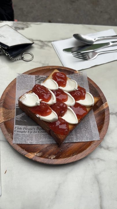 Davelle - Berry and Cream Cheese Toast - Japanese Near Me - New York, New York