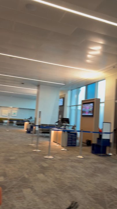 JetBlue - Airlines Near Me - San Francisco, California