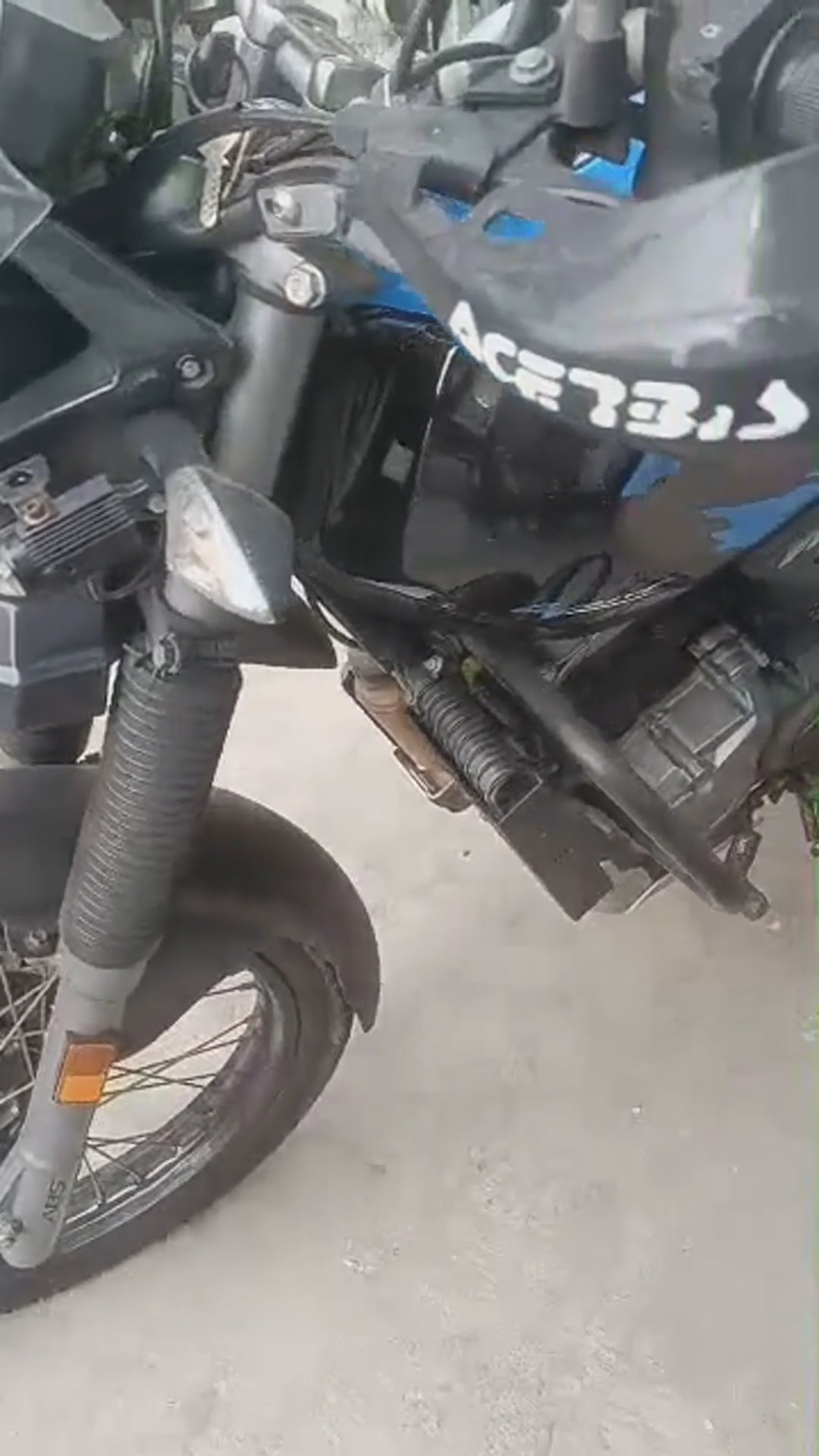 Walk-around video thumbnail