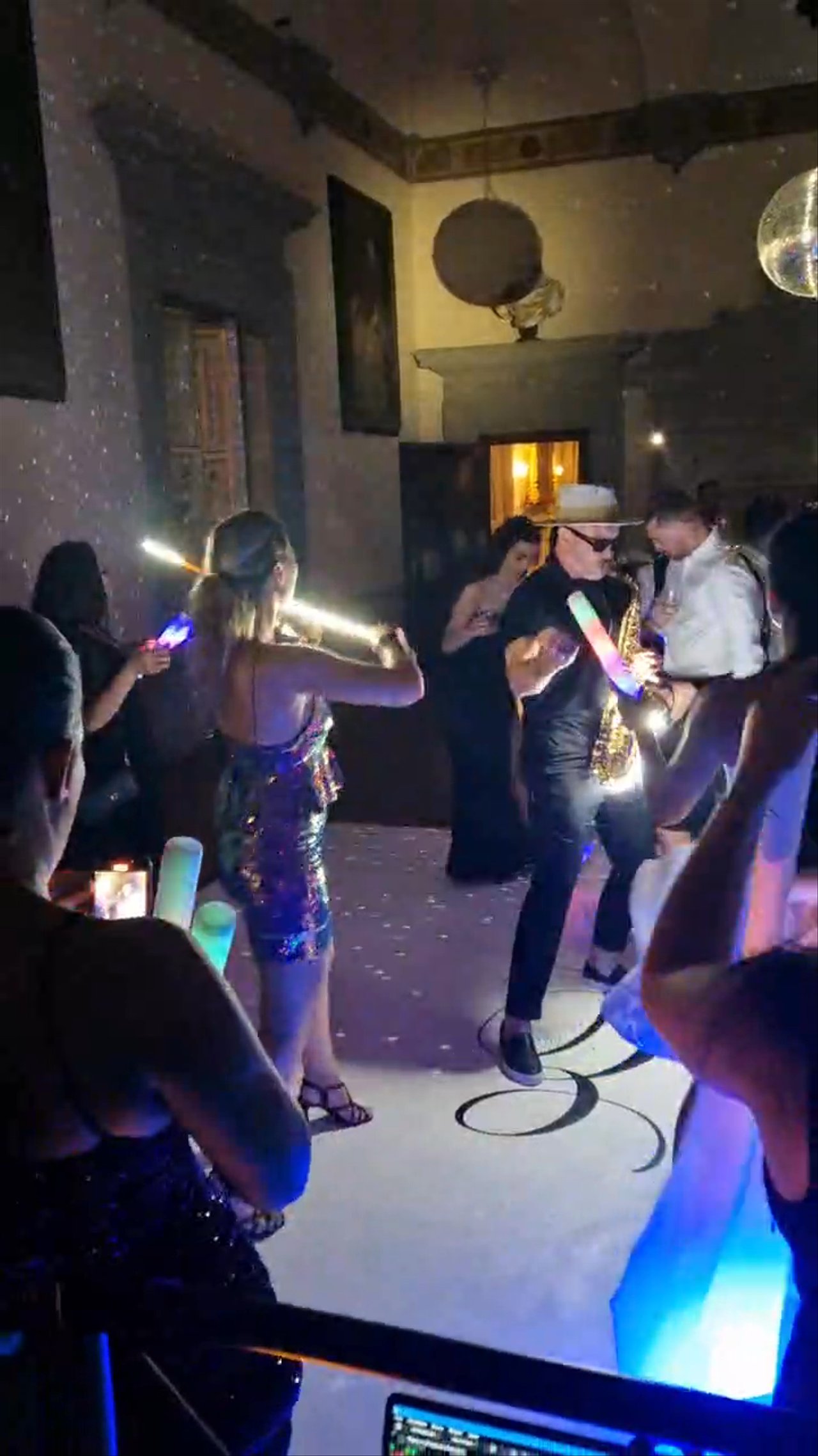 Jo Sax & DJ - With Electric Violinist 2026 - video