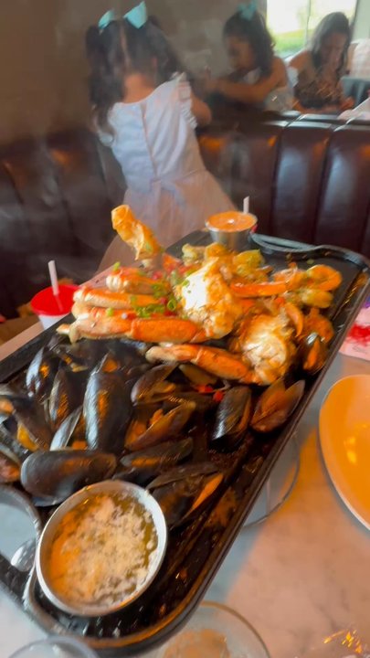 The Dead Fish - The super combo really good portion also the Calamari - Seafood Near Me - Crockett, California