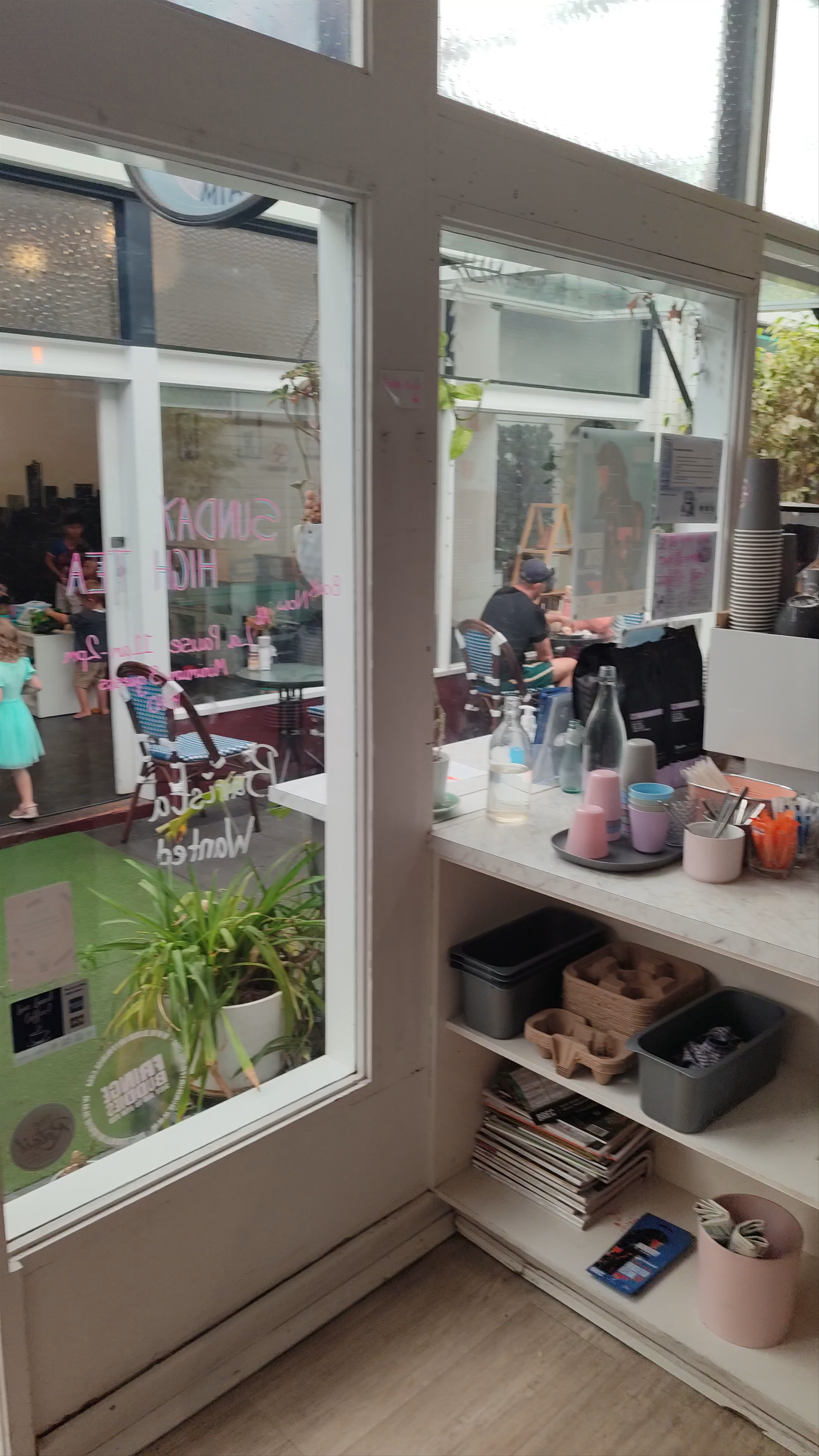 Family-Friendly Vibes at La Pause Miam, Bunbury