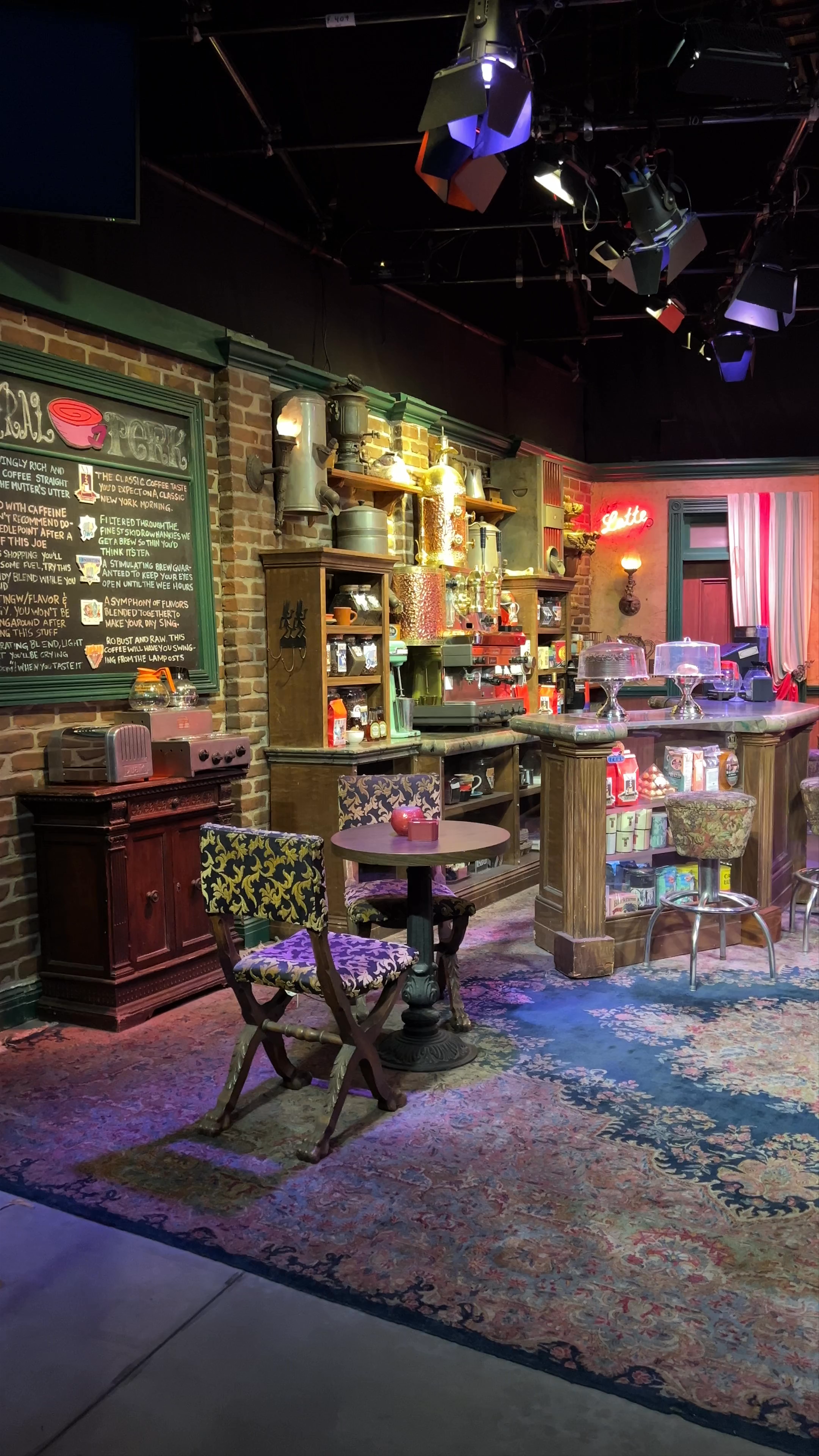 Central Perk: Iconic Coffeehouse Set in Burbank