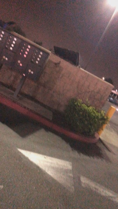 Del Taco - Rats and mice crawling out of dumpster - Fast Food Near Me - Highland, California