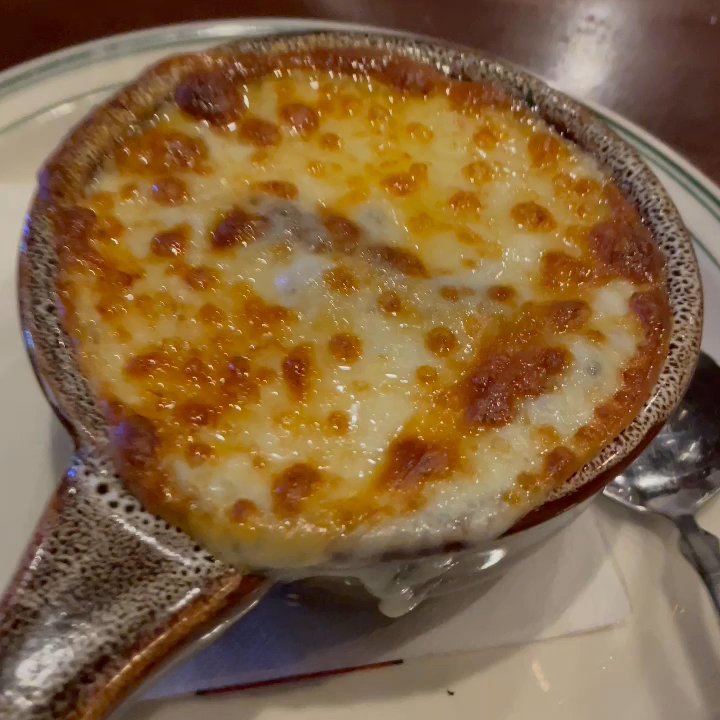Maynard's Restaurant - Rogers - Bowl French onion soup - American Near Me - Rogers, Minnesota