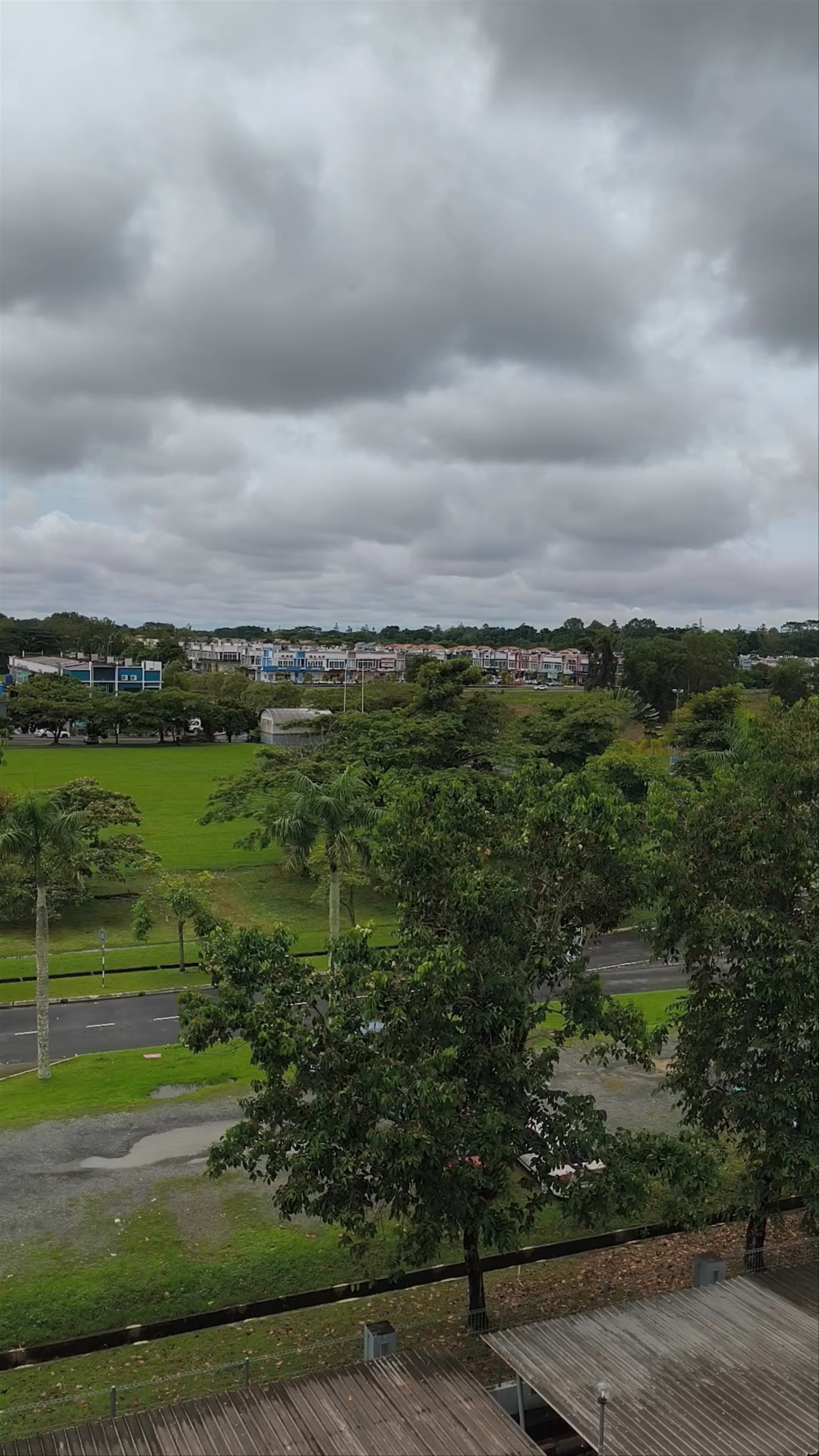Scenic Balcony Views and Cozy Homestay in Sandakan, Sabah