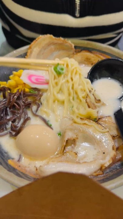 Teapot - Shoyu Tonkotsu Ramen   and Fried Pork Potsitckers - Bubble Tea Near Me - Brentwood, California