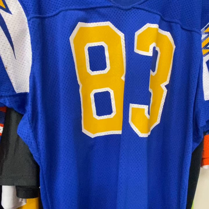 Dubz - 80s 90s ,football,basketball,baseball,hockey,soccer jerseys, collector's gems - Used, Vintage & Consignment Near Me - Moreno Valley, California