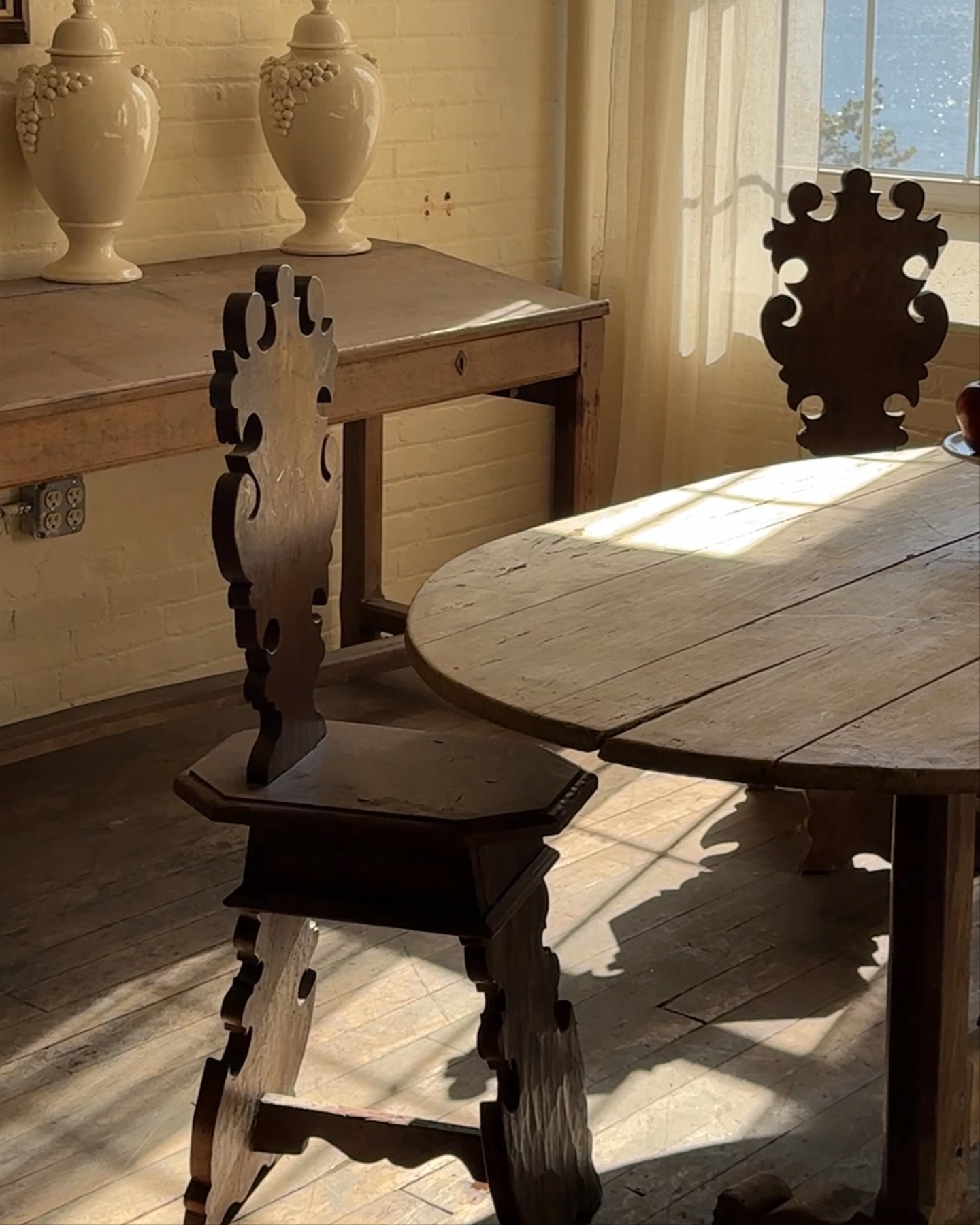 Roman Chair