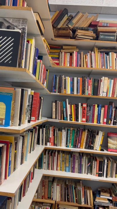 LibroMobile - Bookstores Near Me - Santa Ana, California