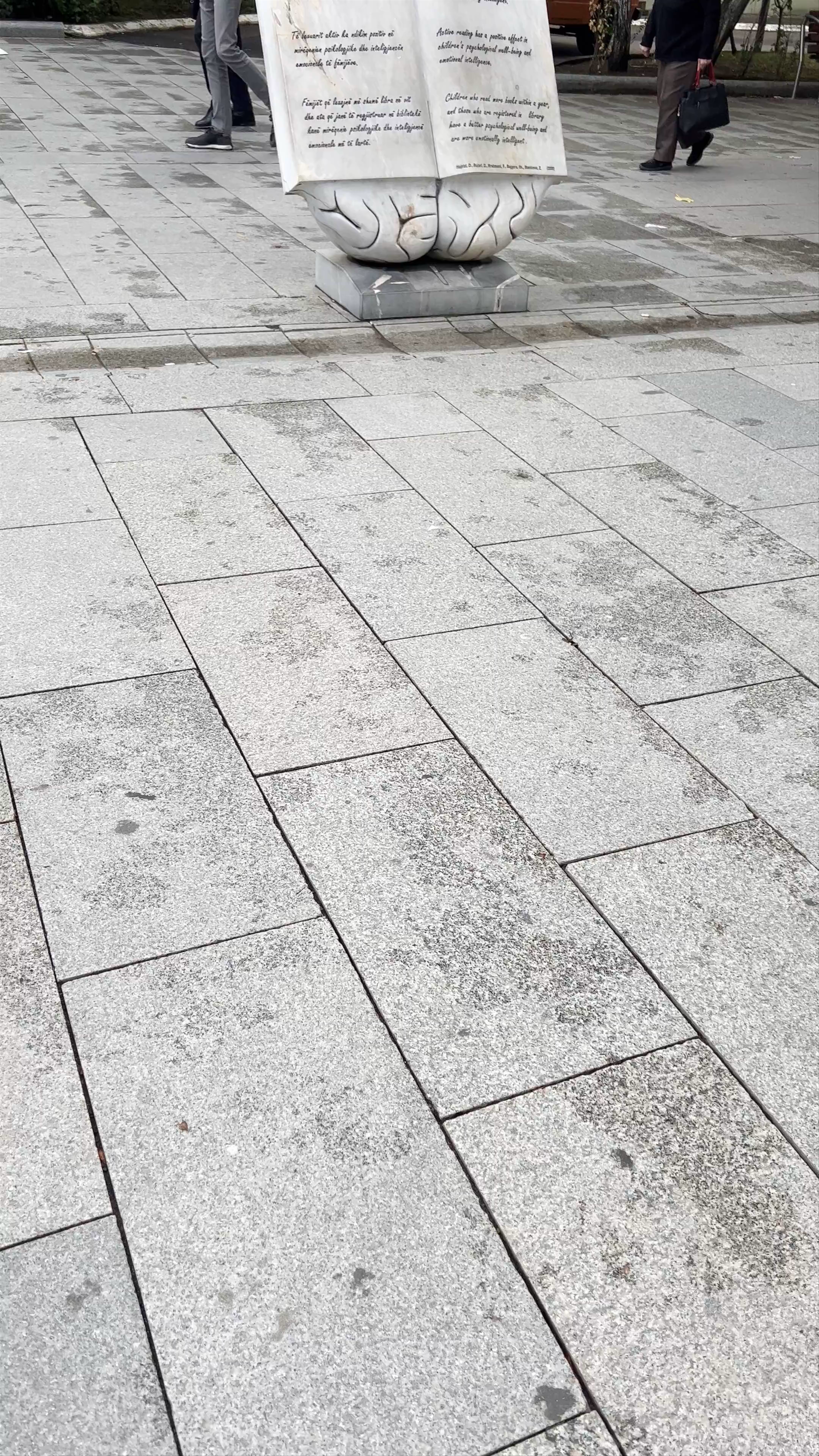 Sheshi "Skënderbeu"