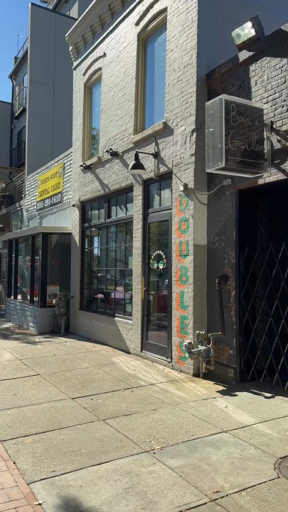 Doubles - Front of building - Coffee & Tea Near Me - Washington, DC, District of Columbia