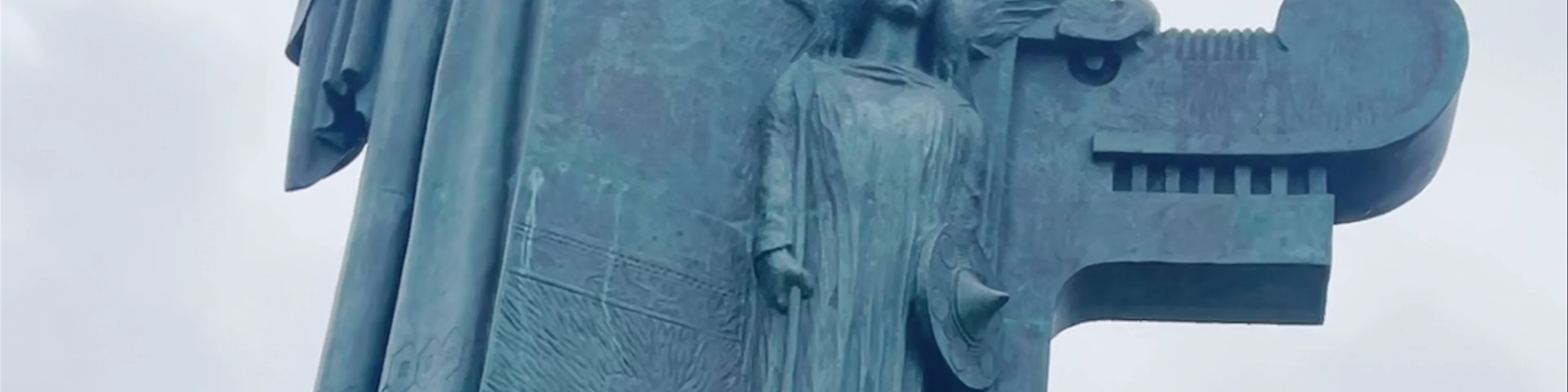 Ingólfur Arnarson statue