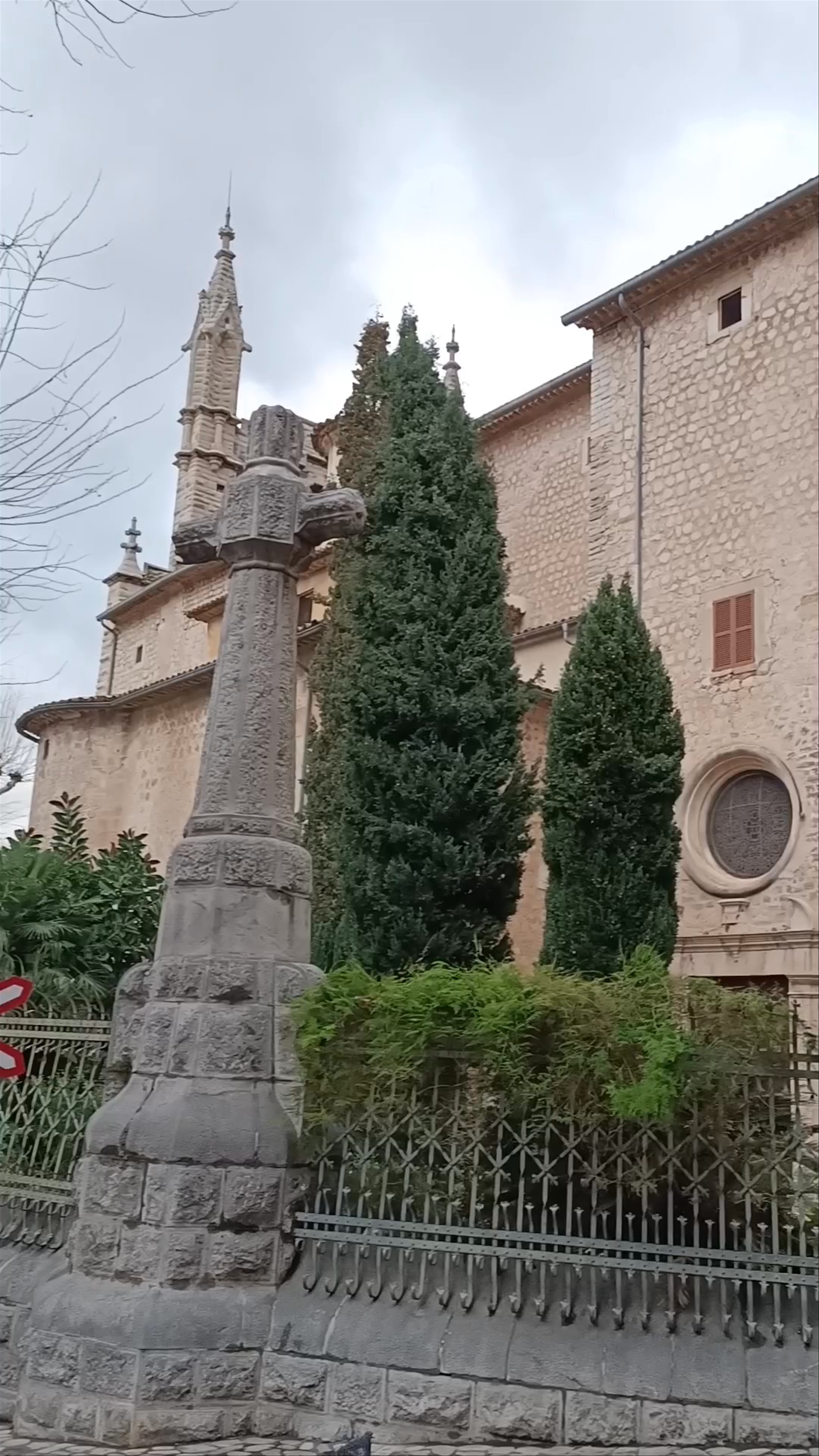 Església de Sant Bartomeu de Sóller: Majestic Gothic Charm in Mallorca